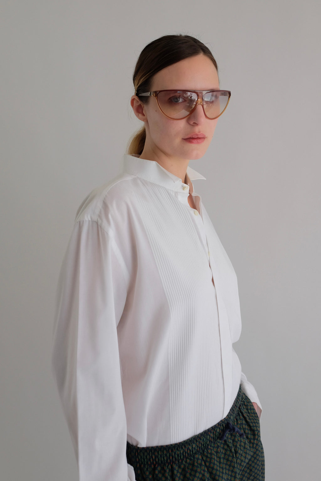 WING-TIP PLEATED COTTON SHIRT IN WHITE BY DINO ERRE