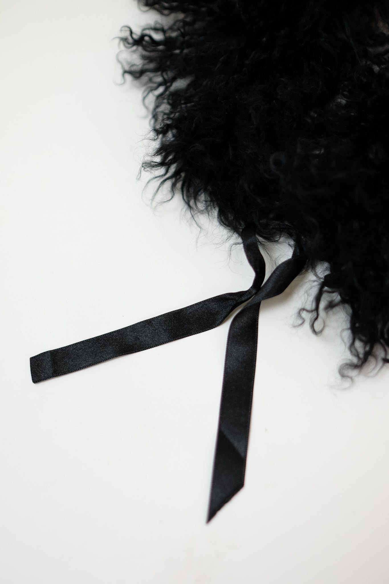 MONGOLIAN ARTISANAL HAND MADE FUR COLLAR IN BLACK