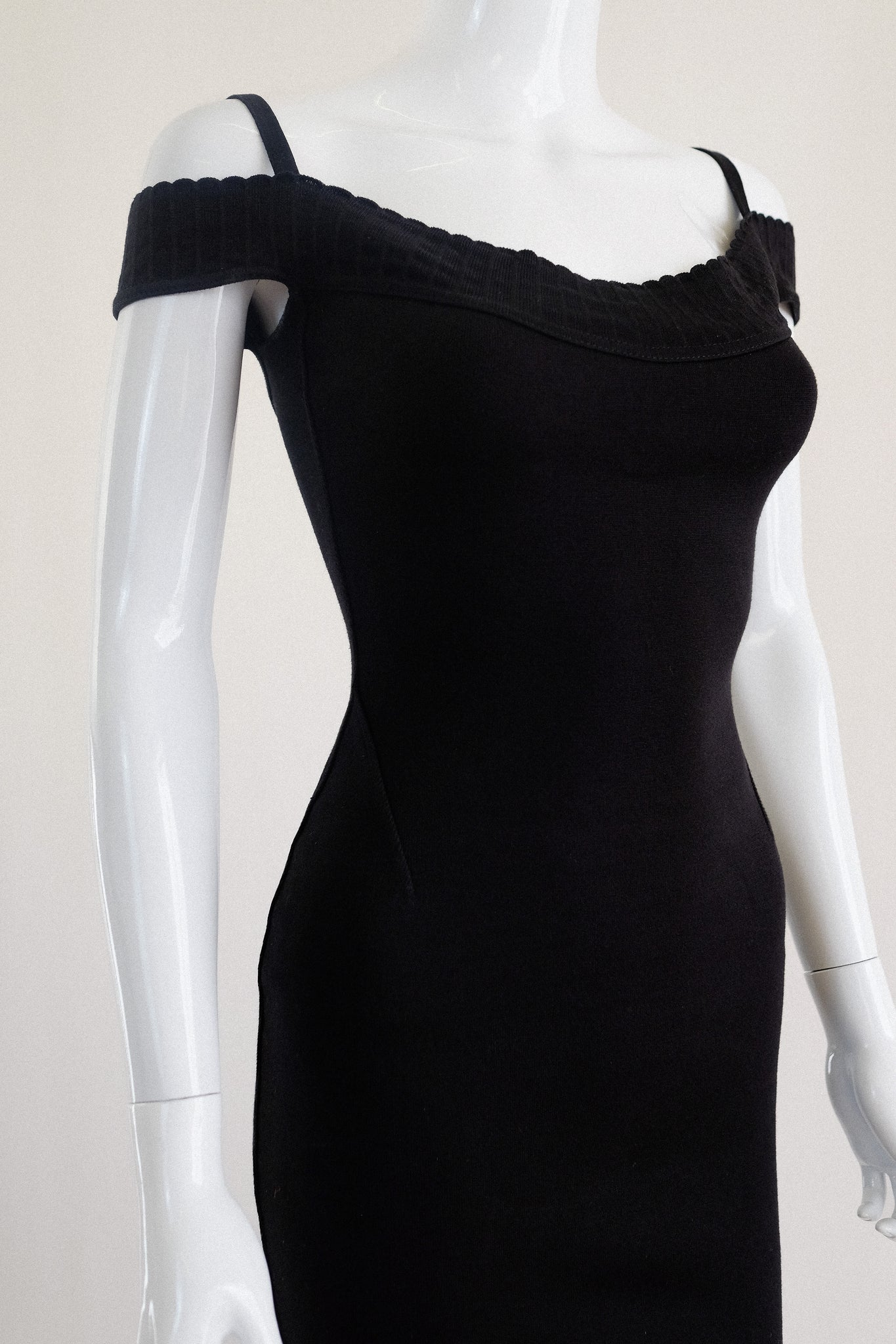 RARE DOCUMENTED 1992 AZZEDINE ALAIA DRESS