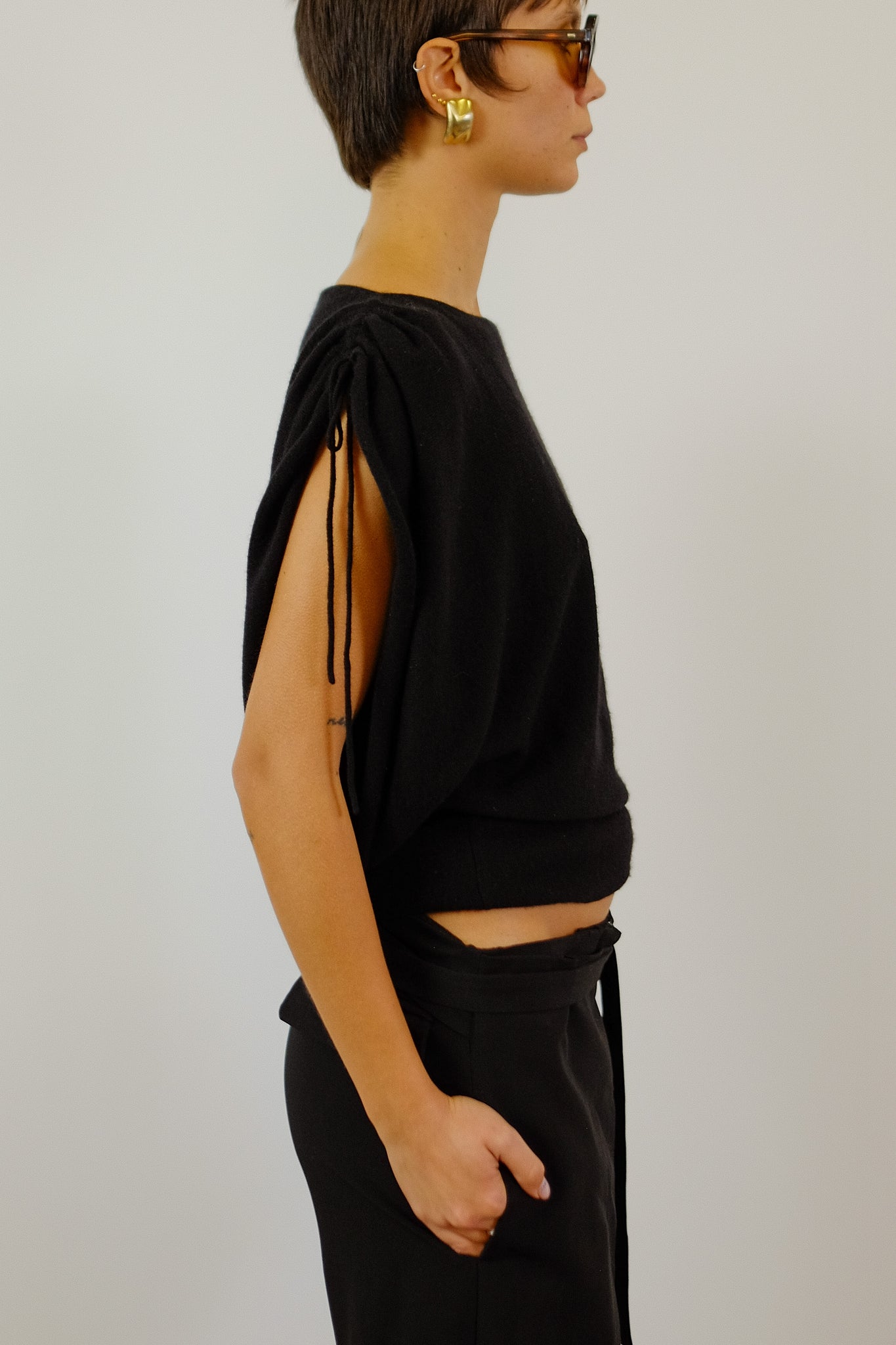 STEFANEL CASHMERE TOP IN BLACK