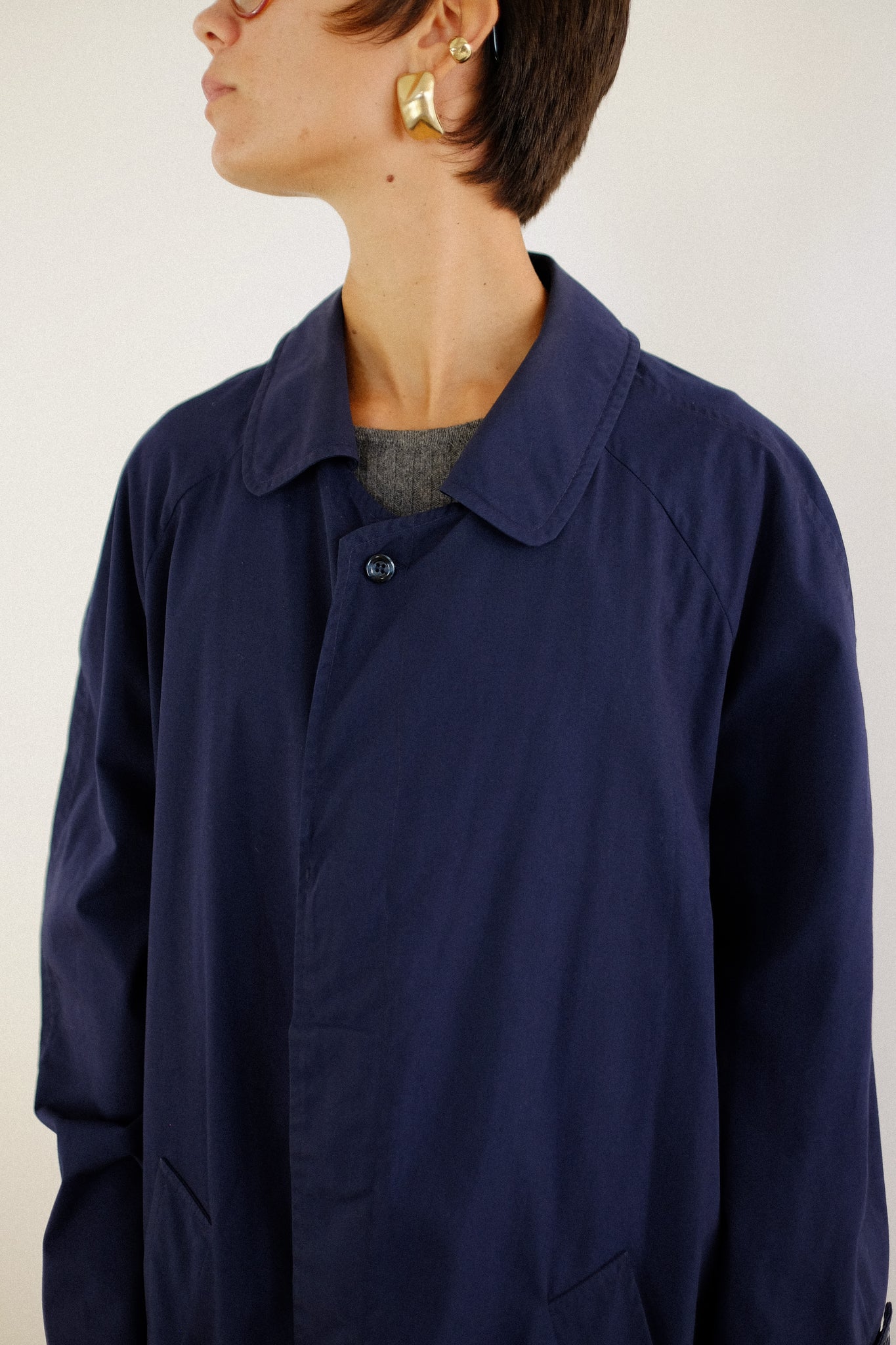 FENDI TRENCH COAT IN NAVY BLUE