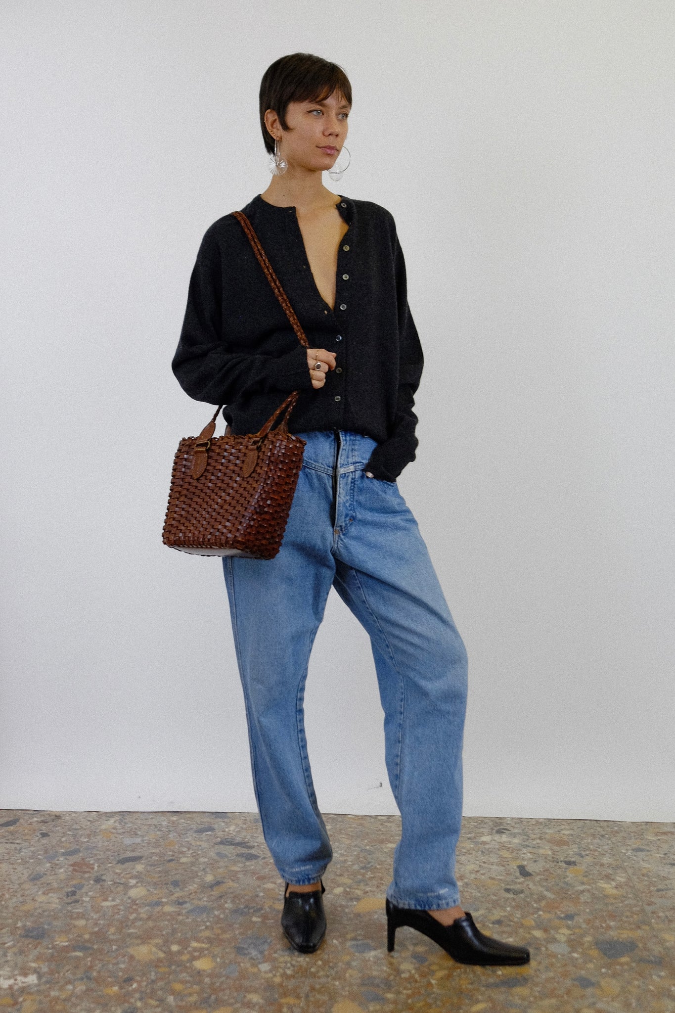 INTRECCIATO WOVEN LEATHER BAG IN CHOCOLATE BROWN