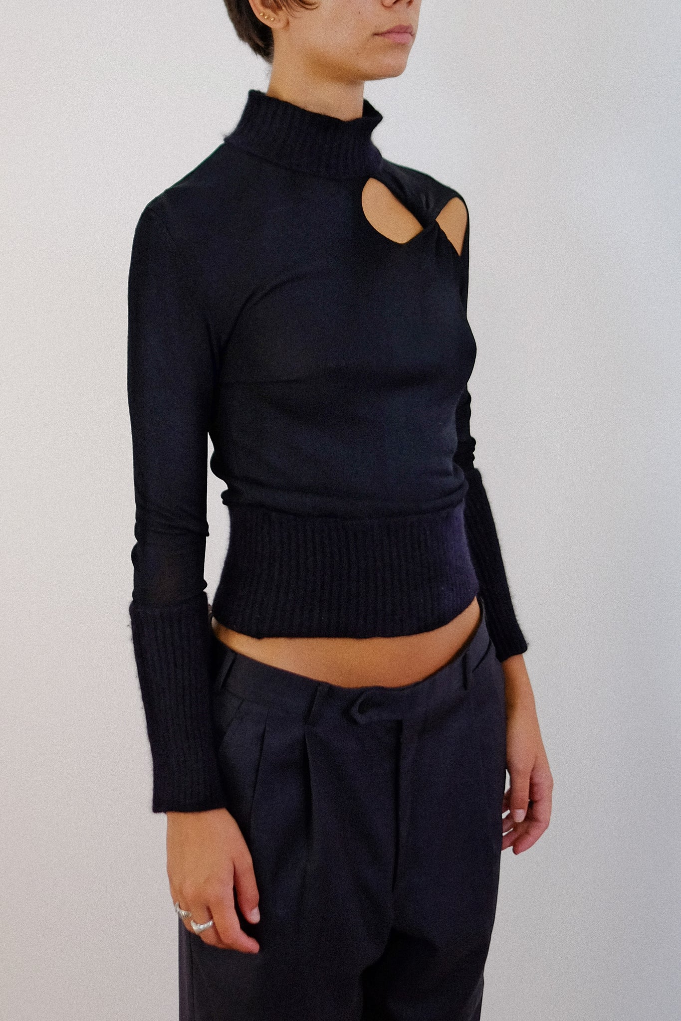 GAZEBO MESH AND KNIT TWIST SWEATER IN BLACK