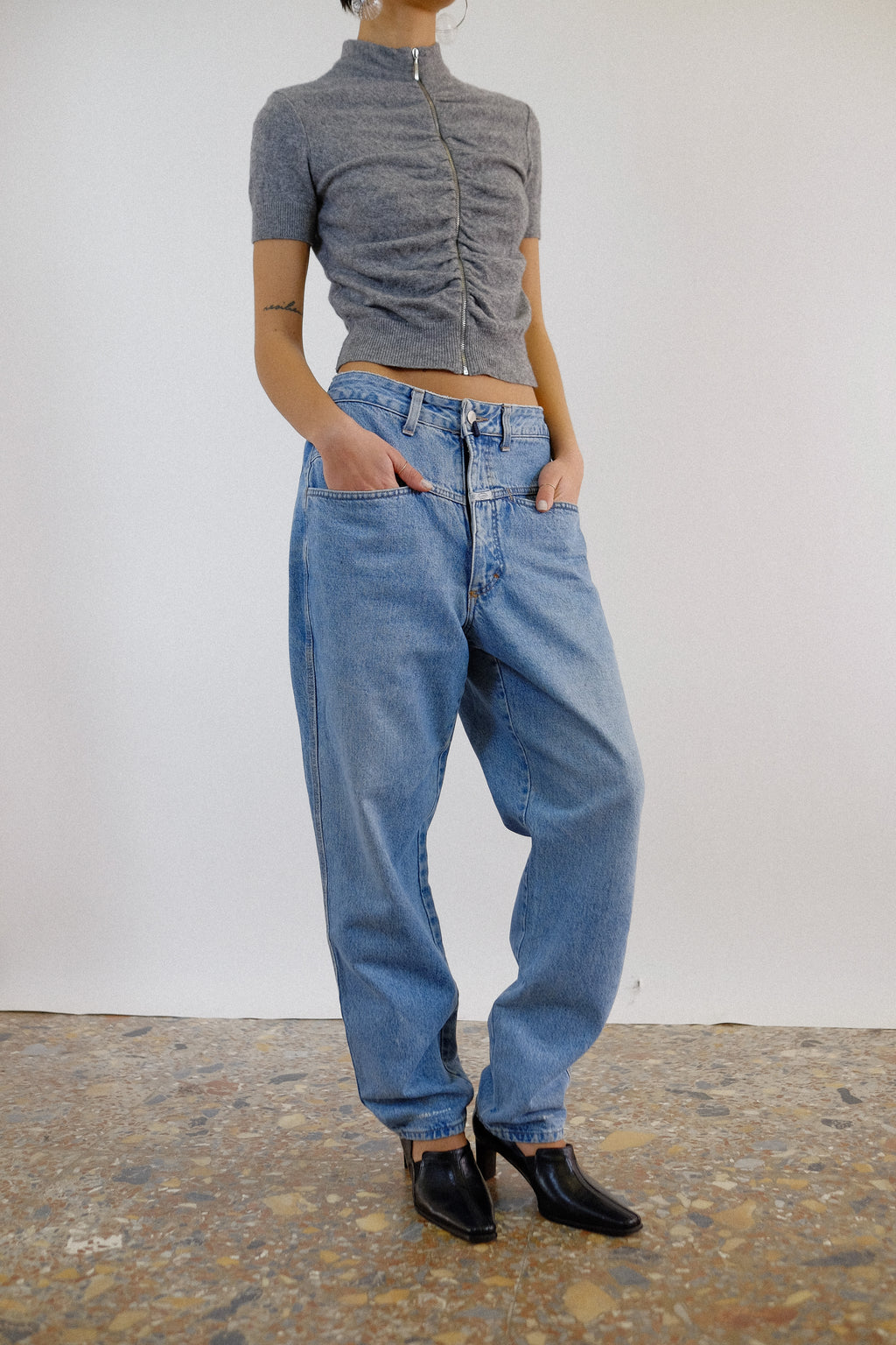 1980s CLOSED CLASSIC LIGHT WASH DENIM JEANS