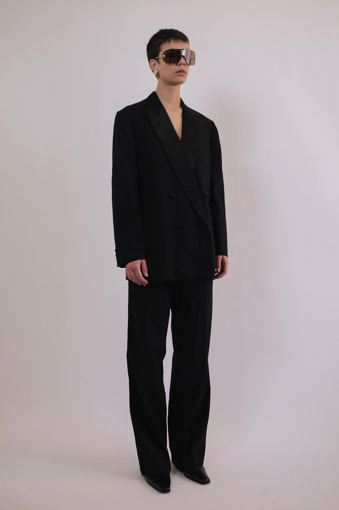 1940S BESPOKE MILANESE TUX SUIT IN BLACK