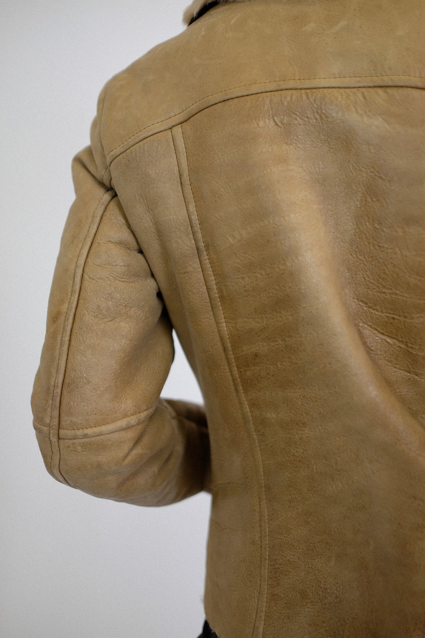 VINTAGE LEATHER JACKET IN NEUTRAL