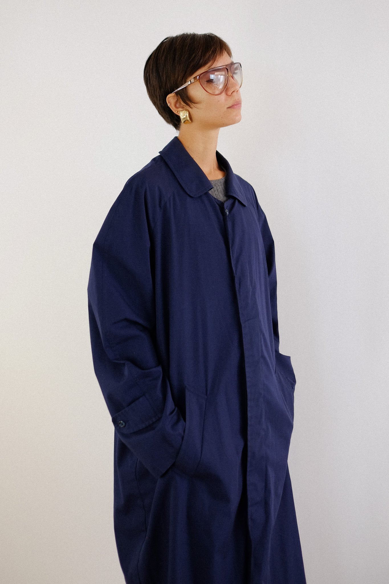 FENDI TRENCH COAT IN NAVY BLUE
