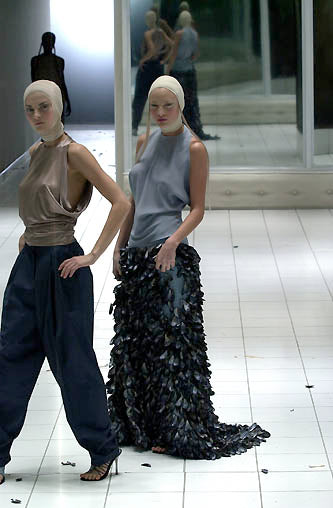 ALEXANDER MCQUEEN S/S 2001 DOCUMENTED ‘VOSS’ COLLECTION DRESS IN BLACK JERSEY