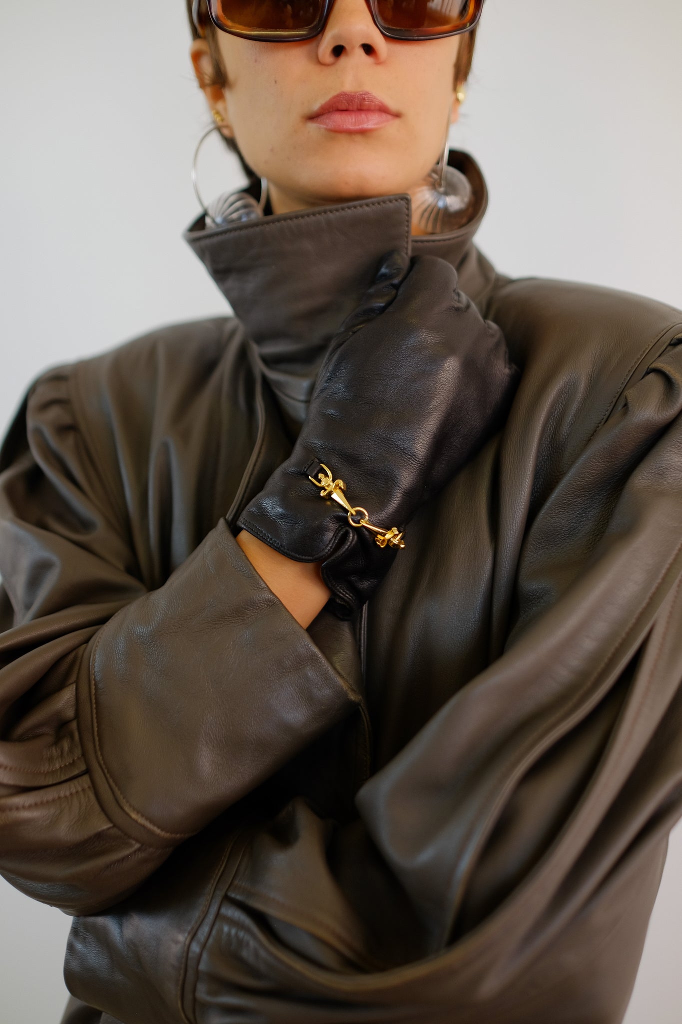 CESARE PACIOTTI DAGGER GLOVES IN BLACK LAMBSKIN