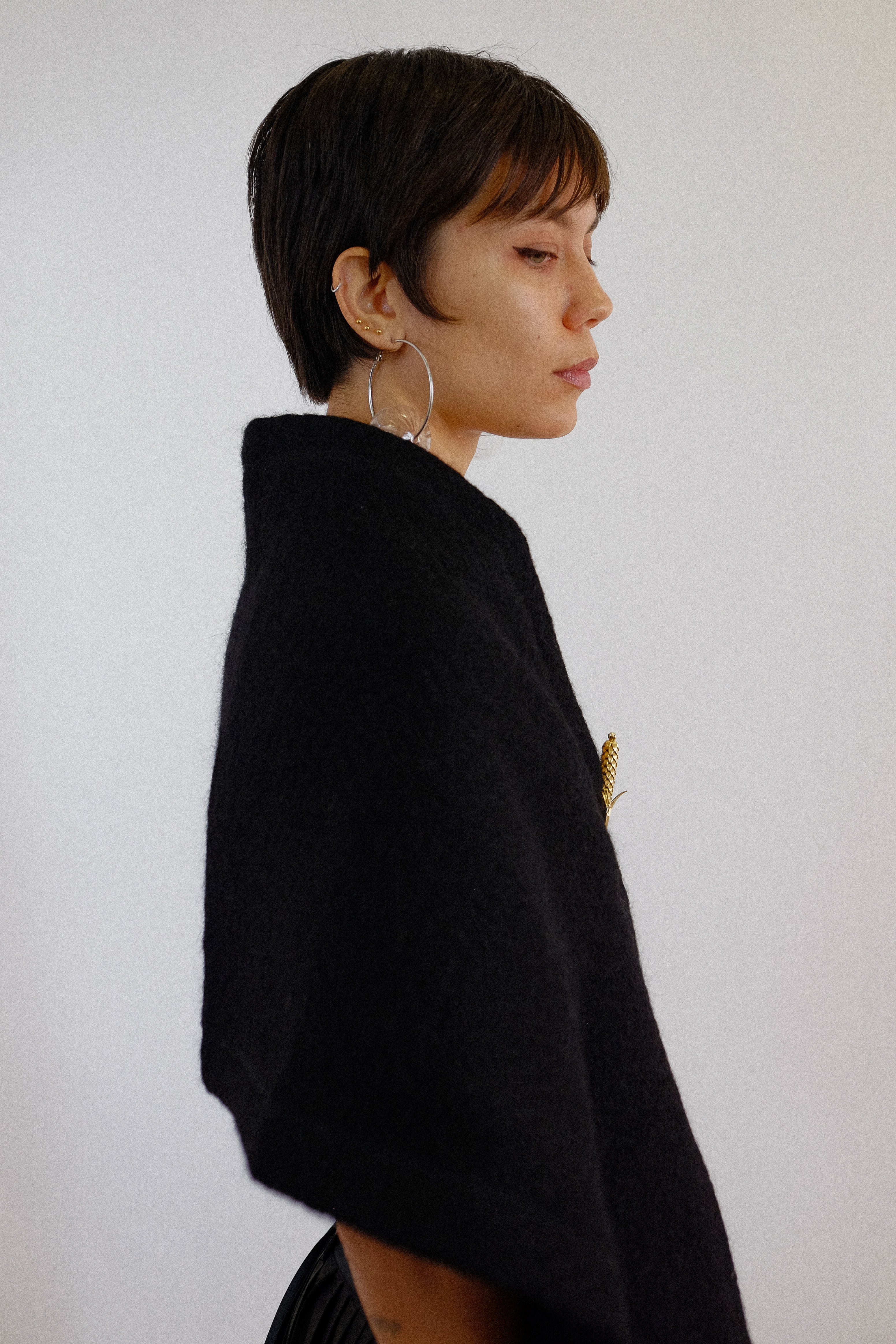 DOLCE AND GABBANA MAXI STOLE/SCARF IN BLACK – A____________Collection