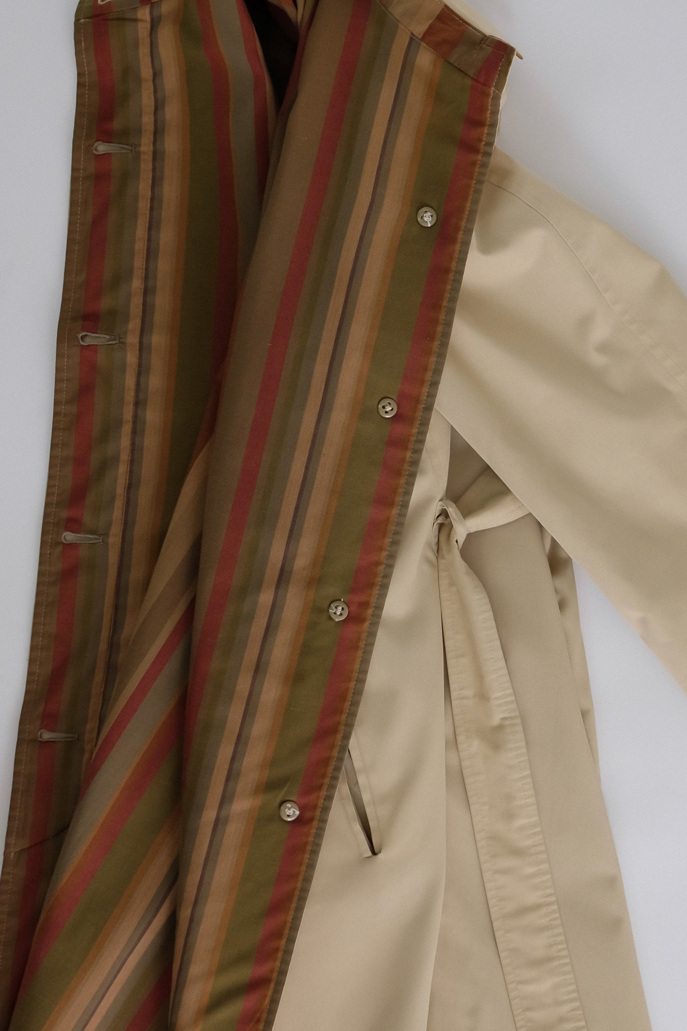 VINTAGE TRENCH IN BEIGE
