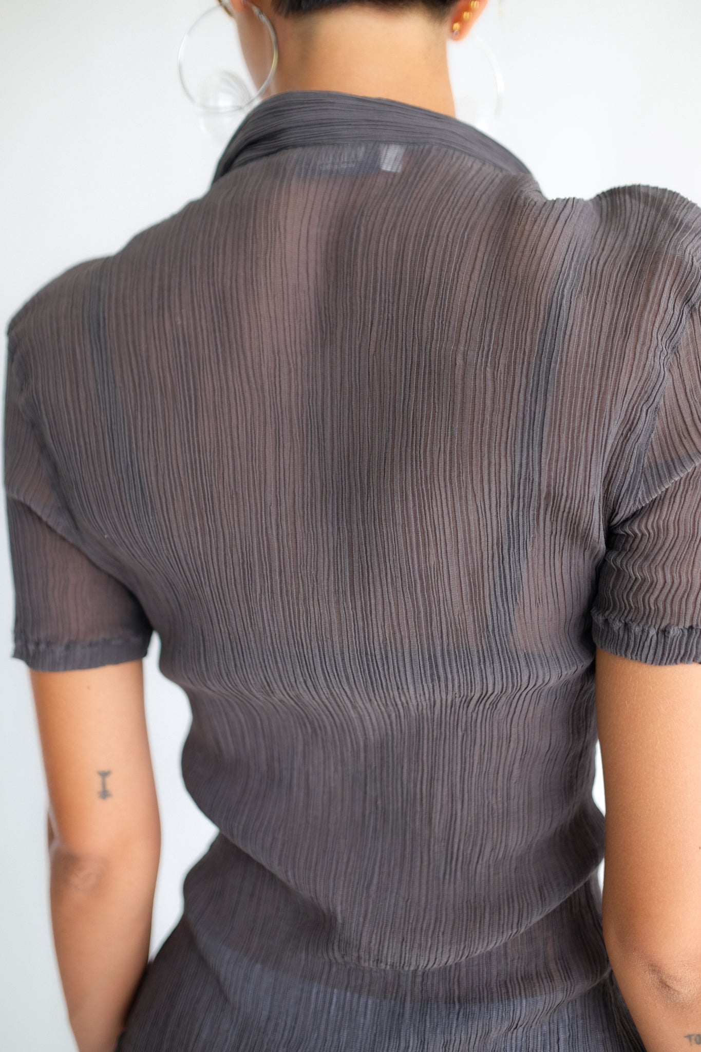 MARELLA MICRO PLEATED SHIRT IN GREY SILK FROISSÉ