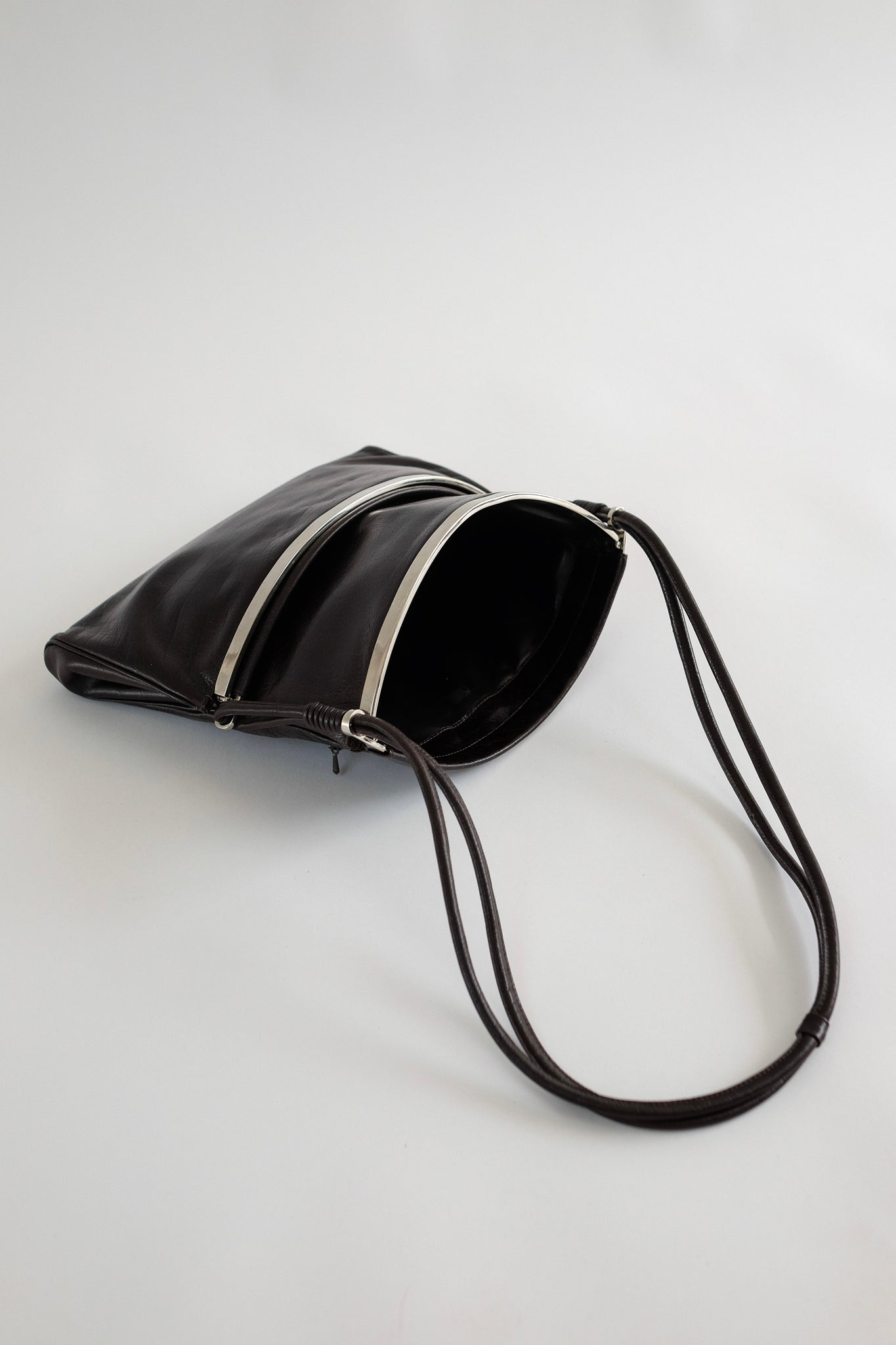 CESARE PICCINI 1970S  LEATHER SNAP BAG IN DARK BROWN