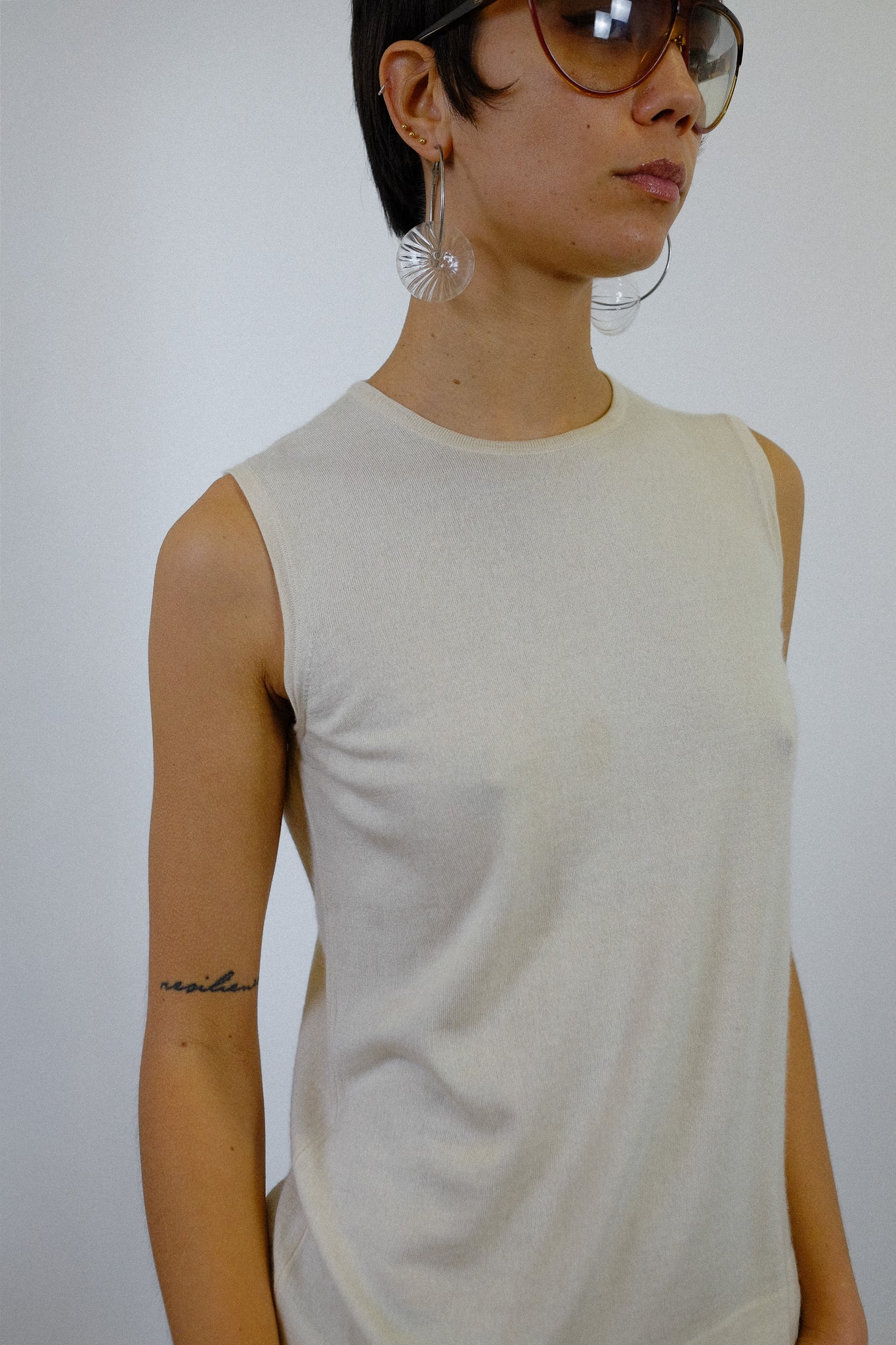 LORO PIANA CASHMERE & SILK SLEEVELESS KNIT IN LIGHT BEIGE