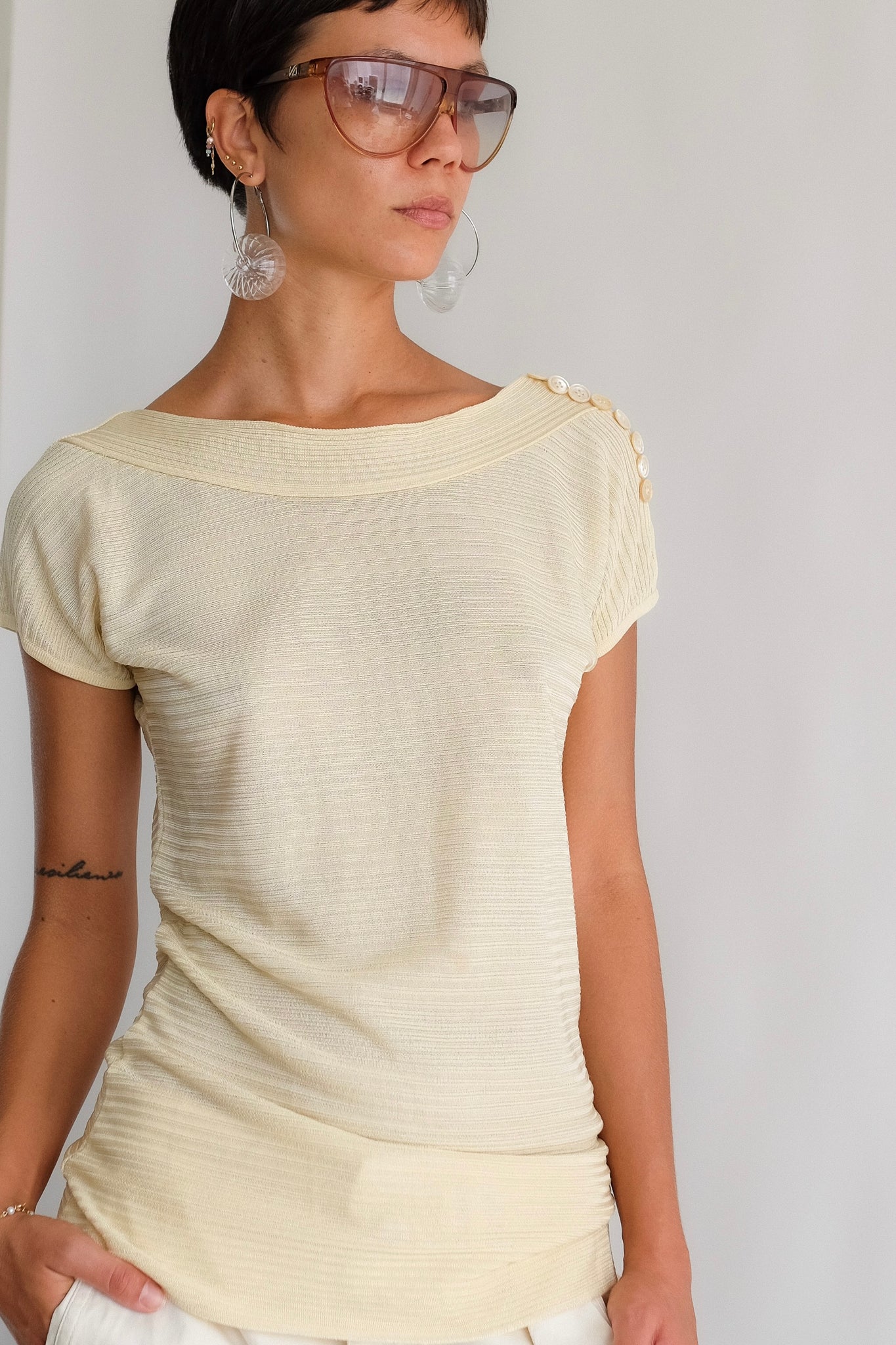 80S GIANFRANCO FERRÉ RIB TOP IN BUTTER YELLOW