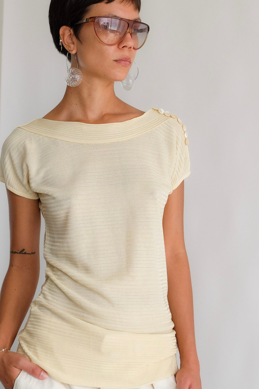 80S GIANFRANCO FERRÉ RIB TOP IN BUTTER YELLOW