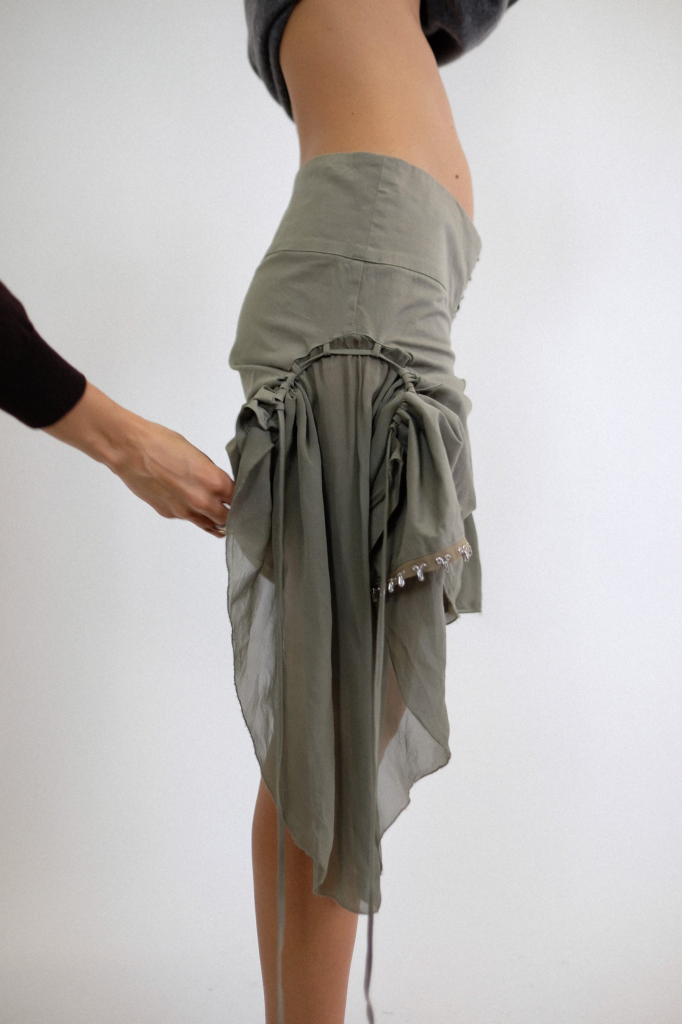 ANNARITA N. HOOK AND EYE SKIRT IN KHAKI