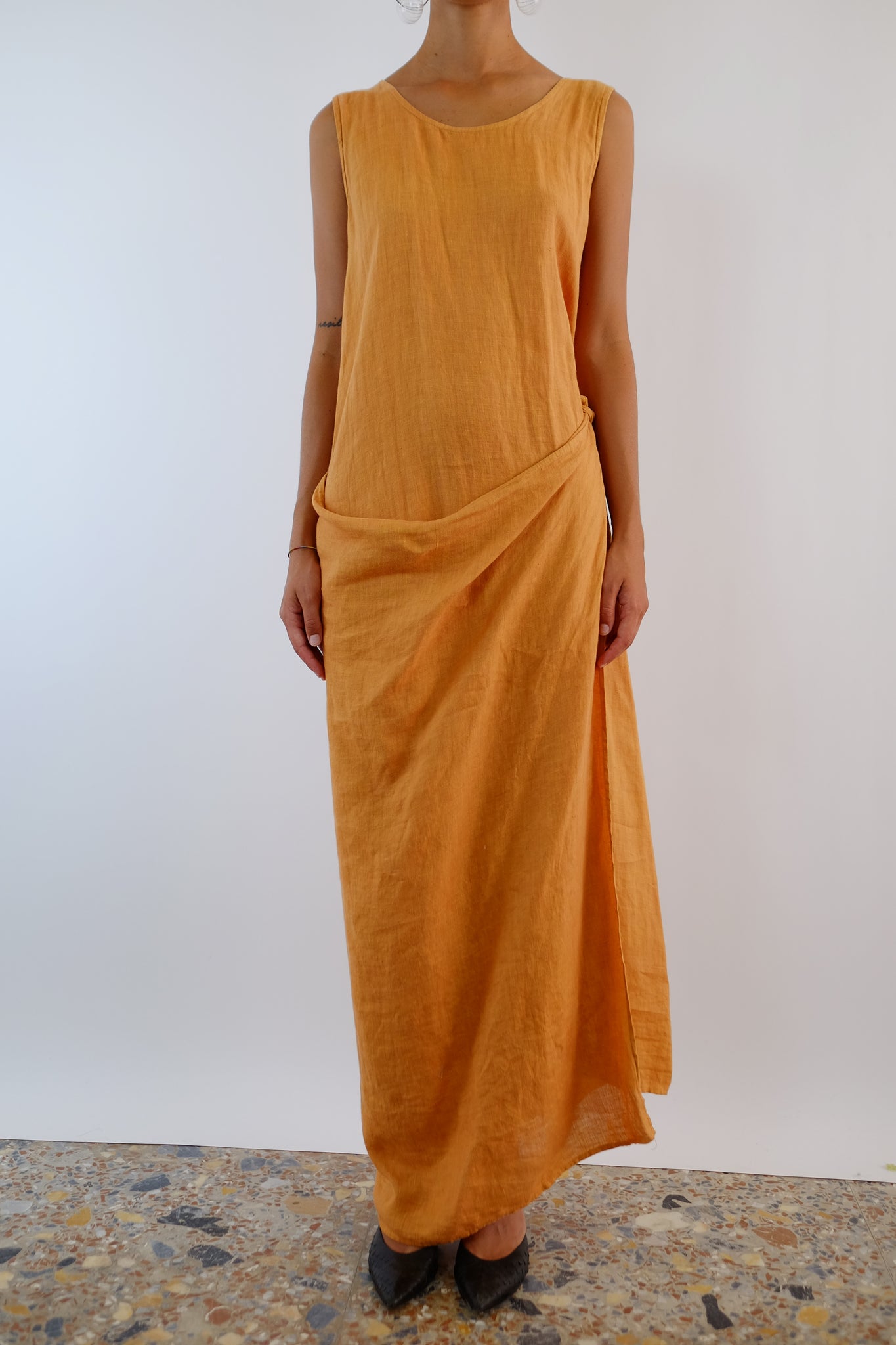 ORANGE WRAP BACK DRESS IN ARANCIA LINEN