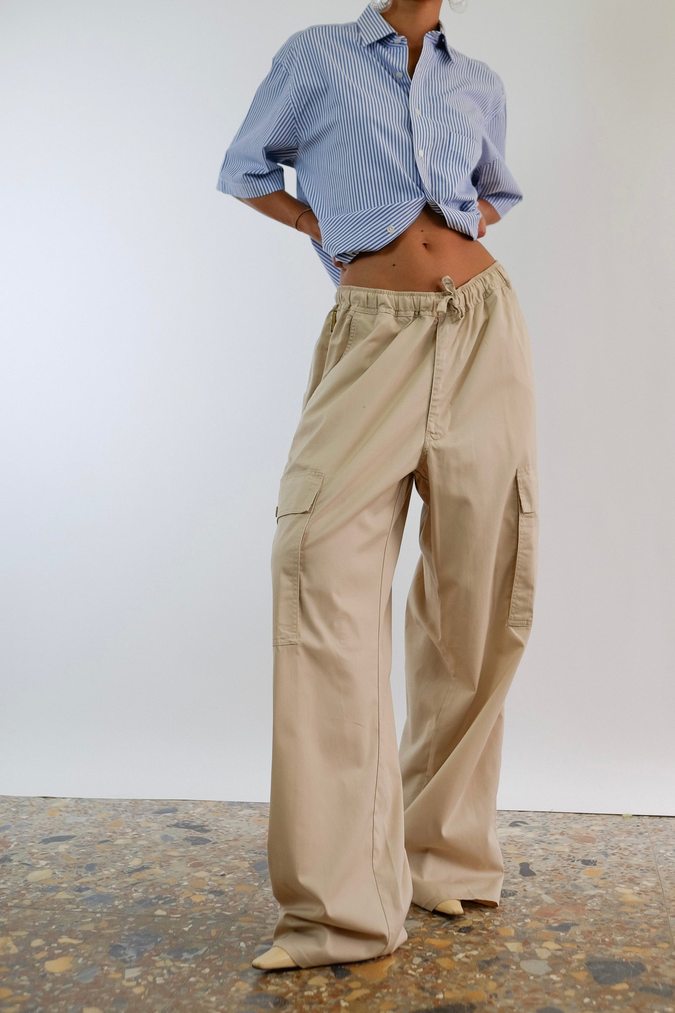 ARMANI JEANS DRAWSTRING WIDE CARGOS IN SAND