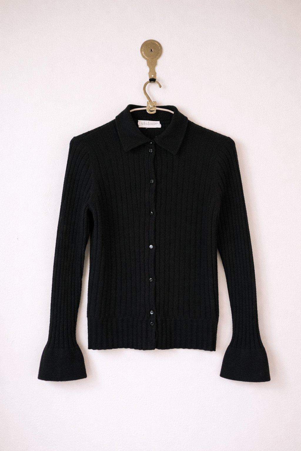 PURE ITALIAN CASHMERE CARDI IN BLACK RIB.