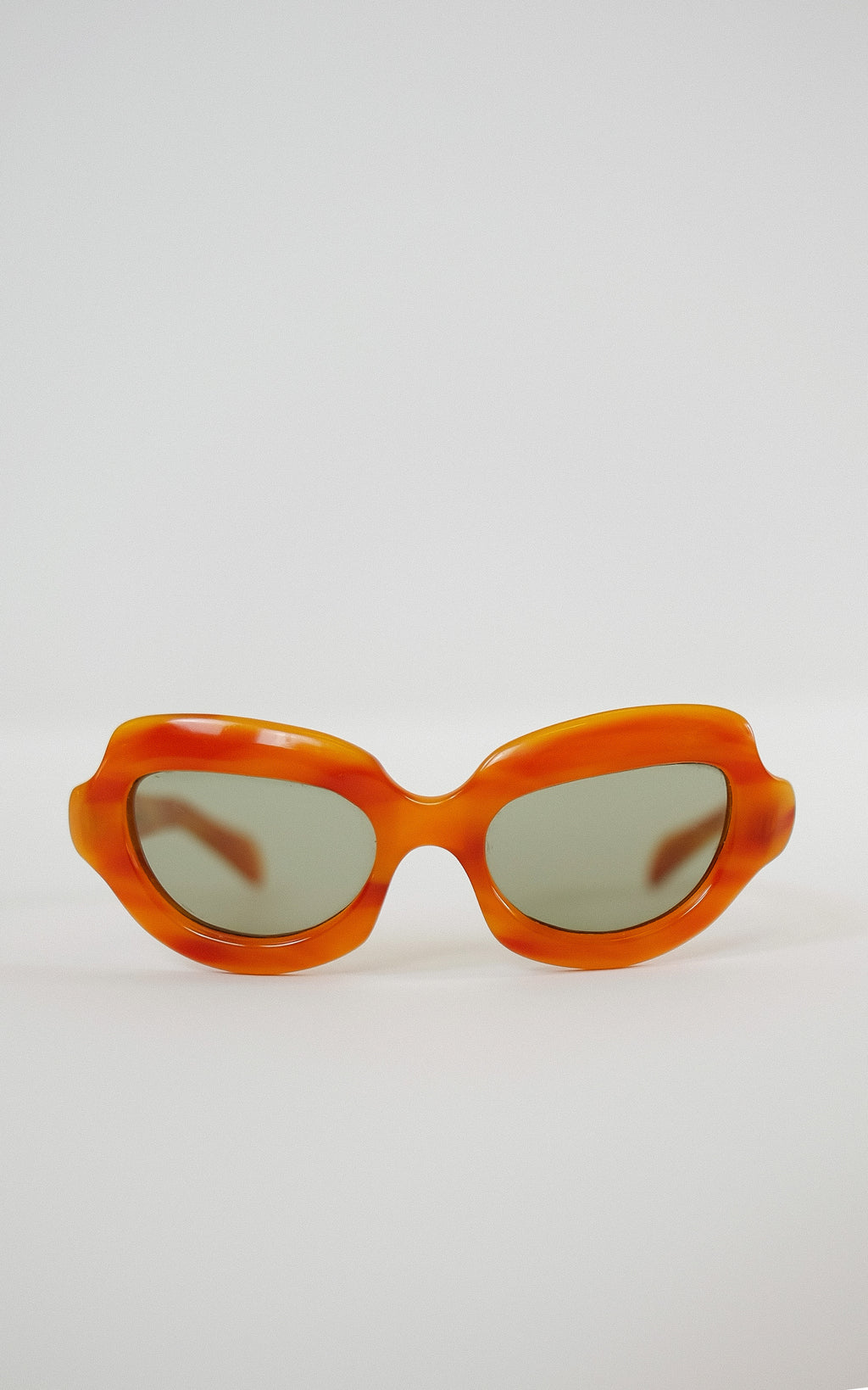 HAND POURED VINTAGE SHADES IN ARANCIA BY PAT EBEL