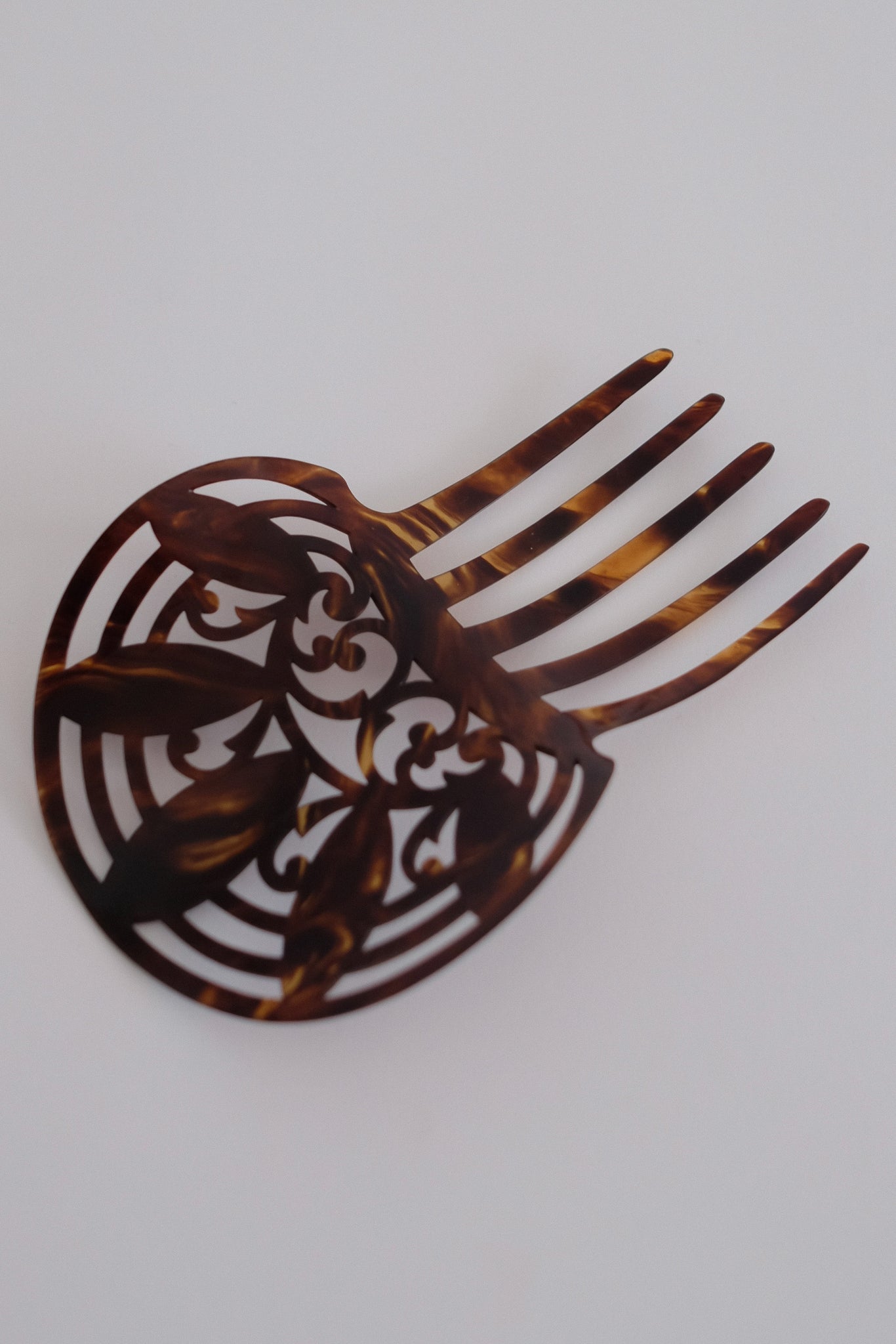 HAND-CUT VINTAGE HAIR COMB