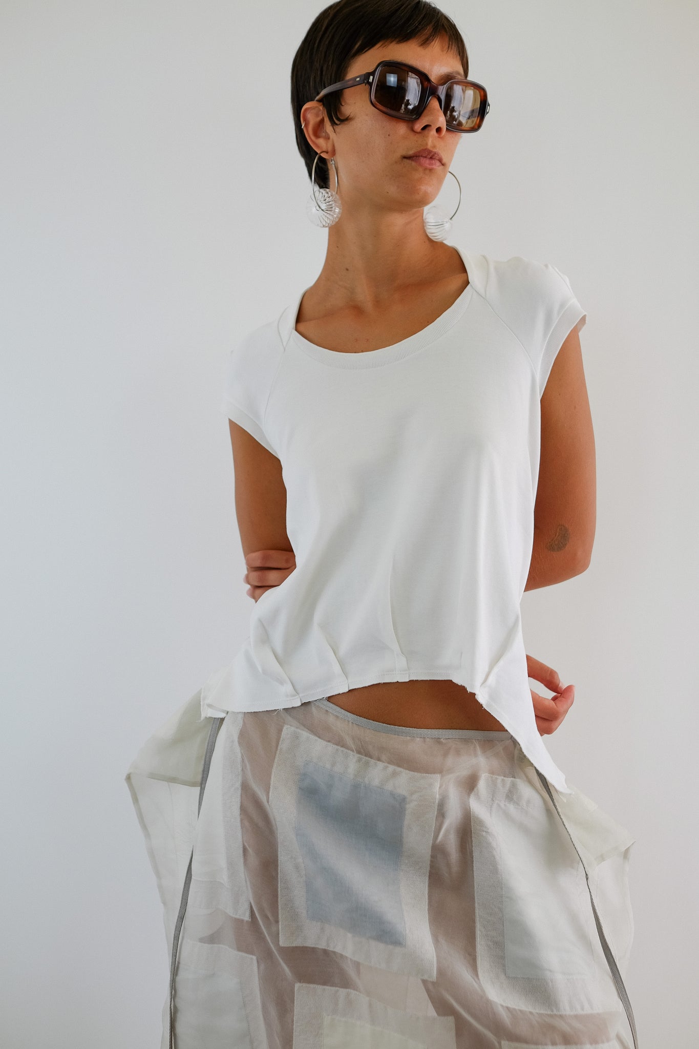 MARITHÉ FRANÇOIS GIRBAUD DARTED T IN WHITE COTTON JERSEY