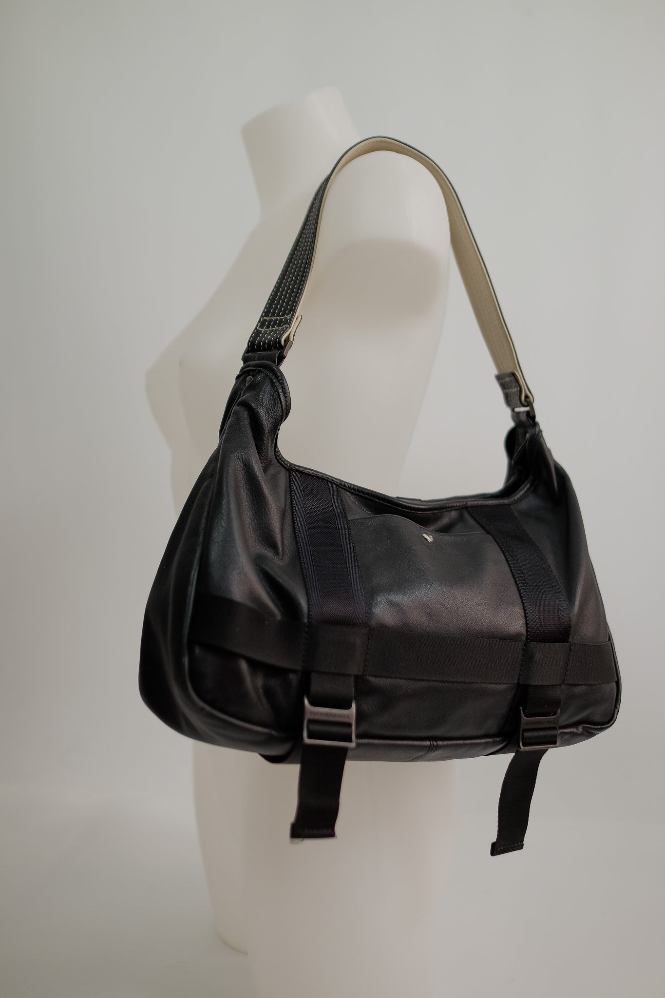 MANDARINA DUCK LEATHER CAGE BAG IN BLACK