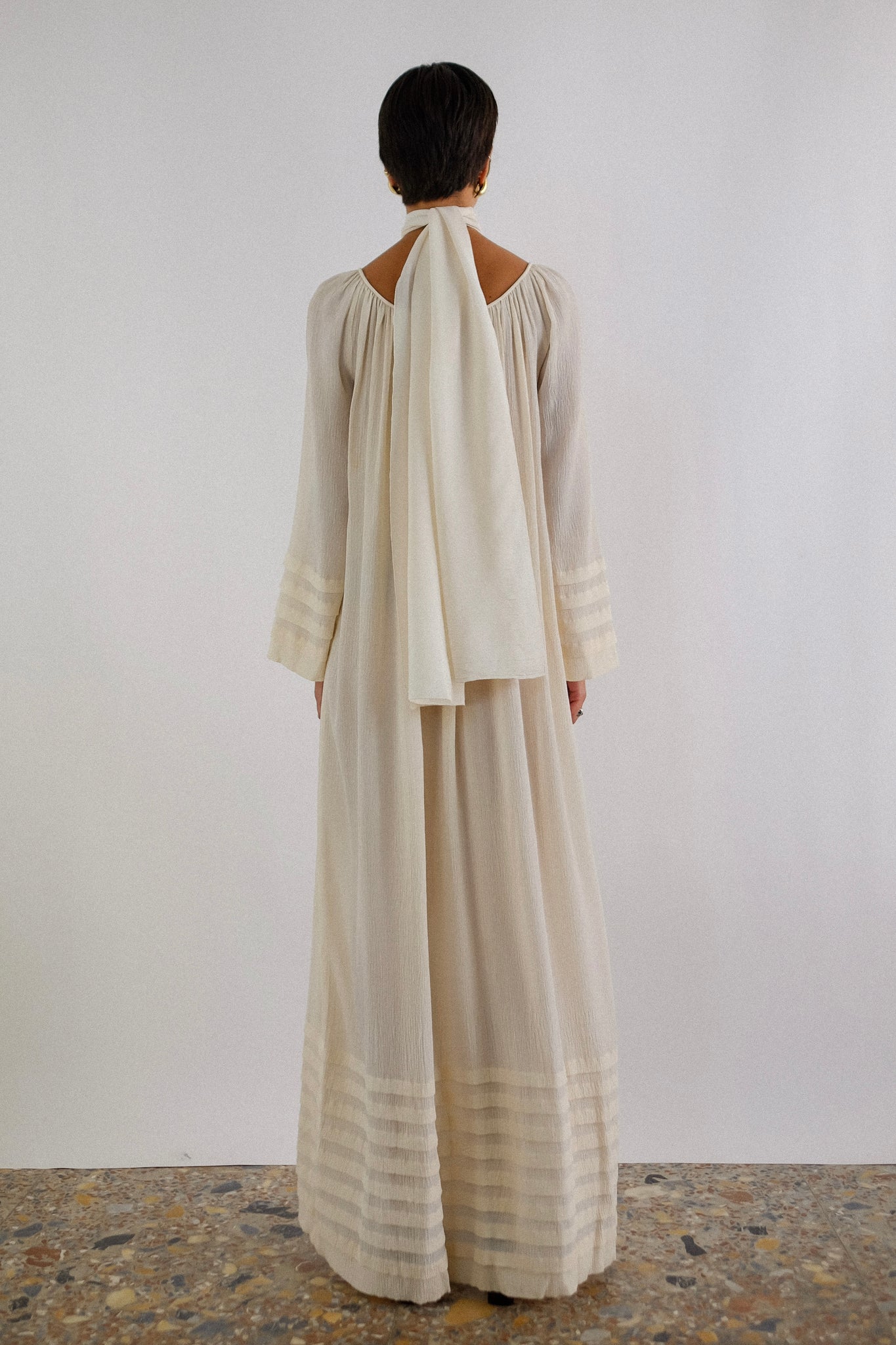 1970s VINTAGE SILK MAXI DRESS IN IVORY