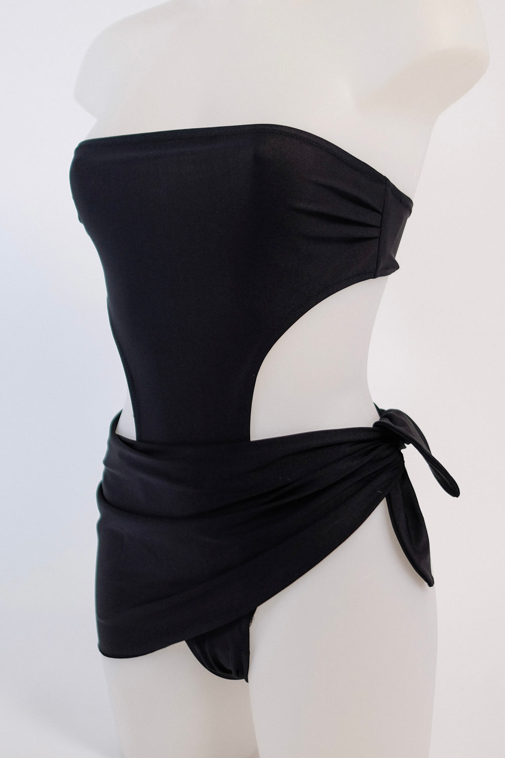 MIGUEL CRUZ DEADSTOCK SAMPLE SKIRT SWIMSUIT IN BLACK C.1980