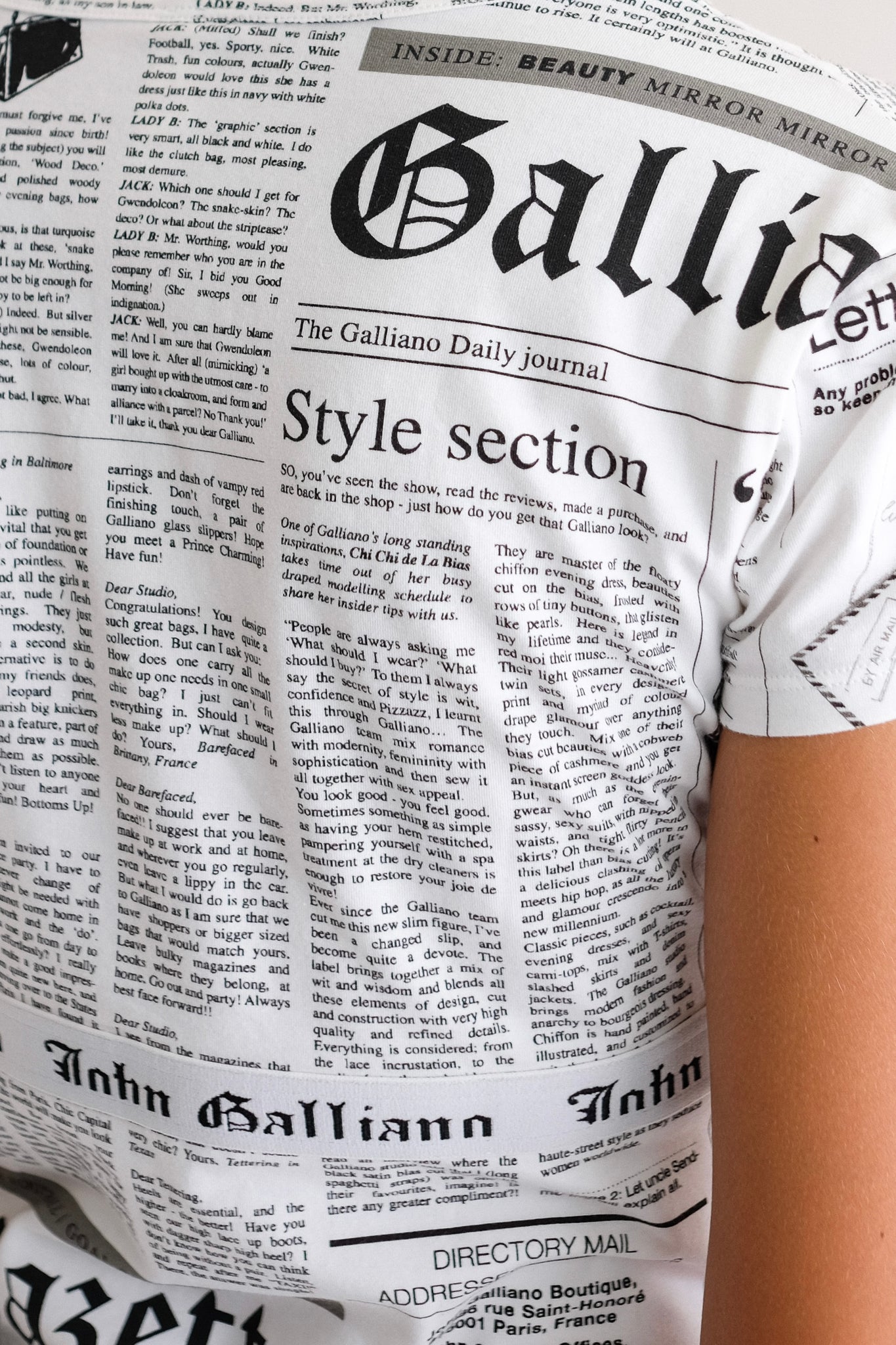 JOHN GALLIANO 2000S ICONIC GAZETTE PRINT T IN WHITE