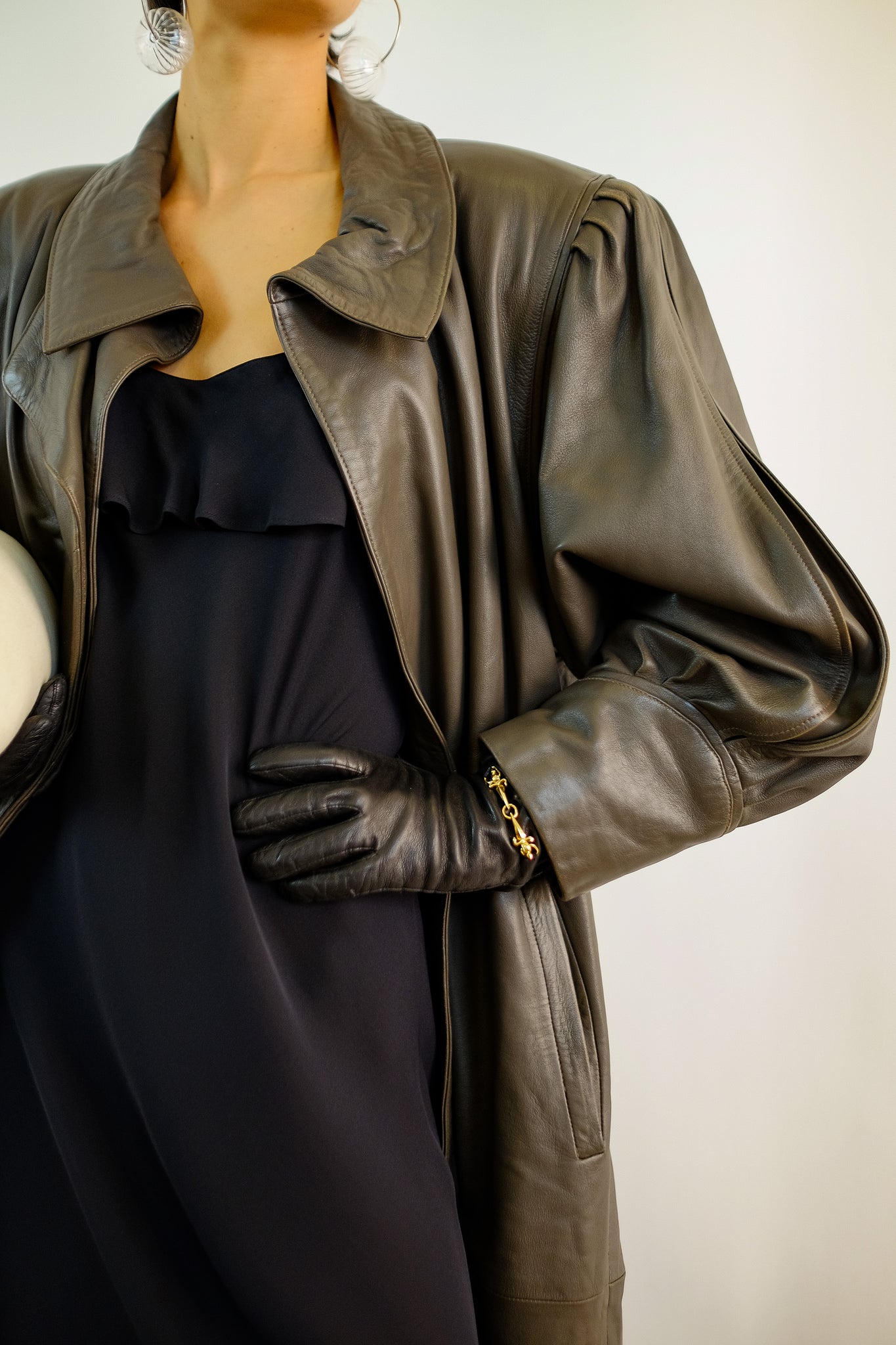 GABRIELLA BENELLI LEATHER COAT IN DEEP SAGE BROWN