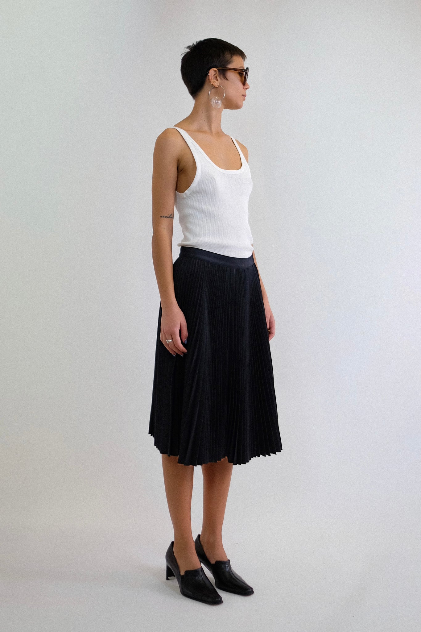 KATHARINE HAMNETT LONDON PLEATED WOOL SKIRT IN BLACK