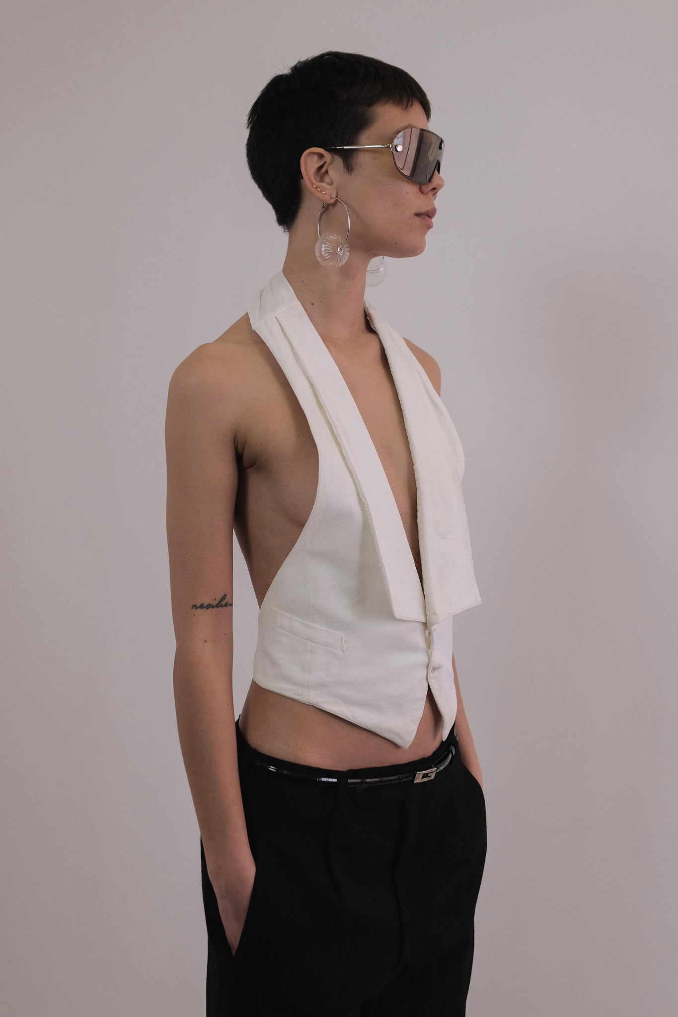 1930S VINTAGE FLORENTINE TIE WAISTCOAT IN WHITE