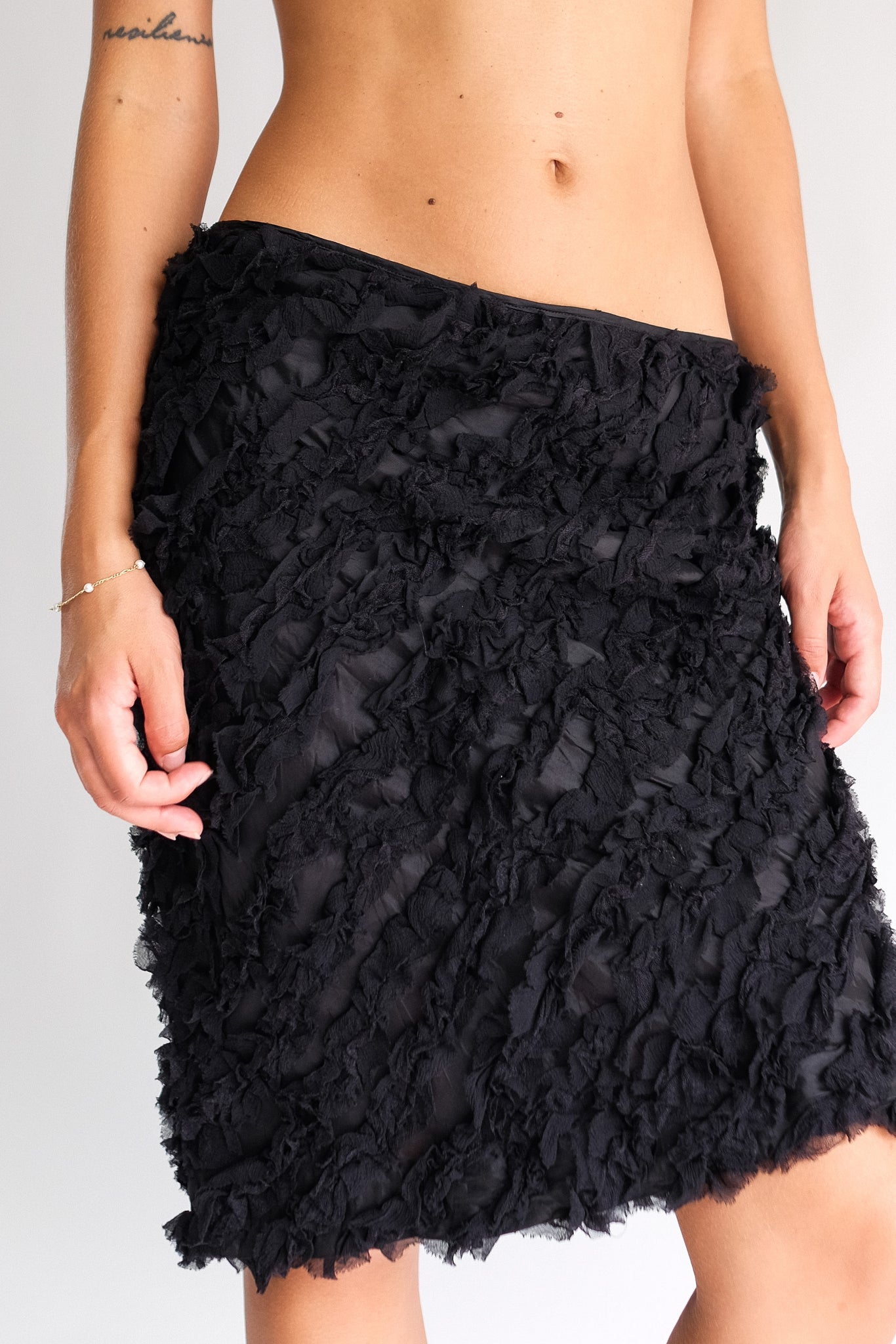 ASPESI TEXTURED BIAS CUT MIDI SKIRT IN BLACK RUFFLE SILK