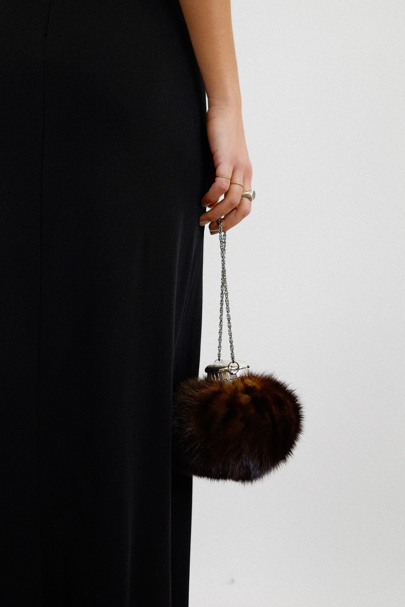 VINTAGE 1960S MINK FUR EXTENDING RETICULE BAG IN NATURAL MINK