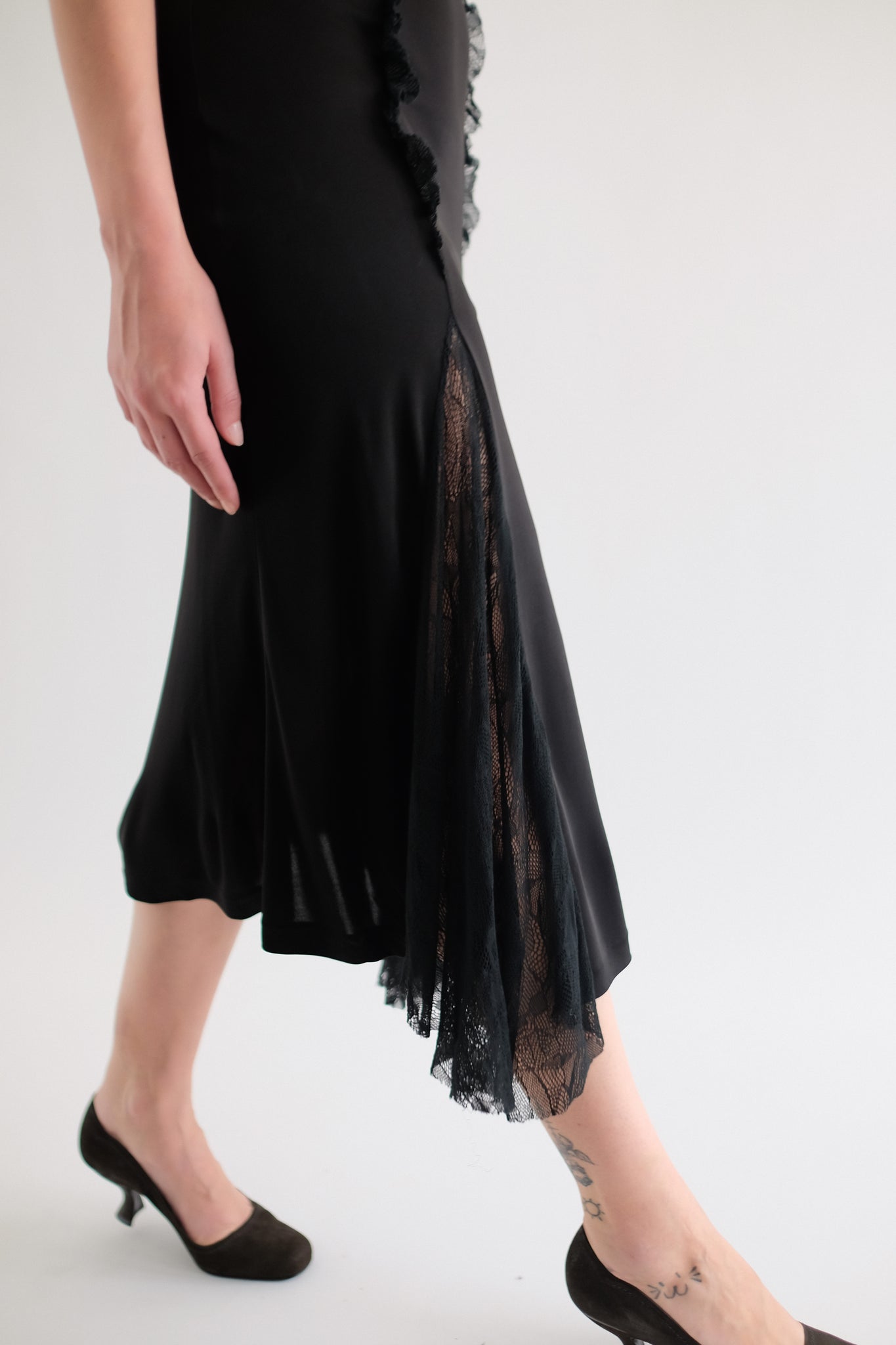 PATRIZIA PEPE STRAPLESS LIQUID DRESS WITH LACE VOLANTS