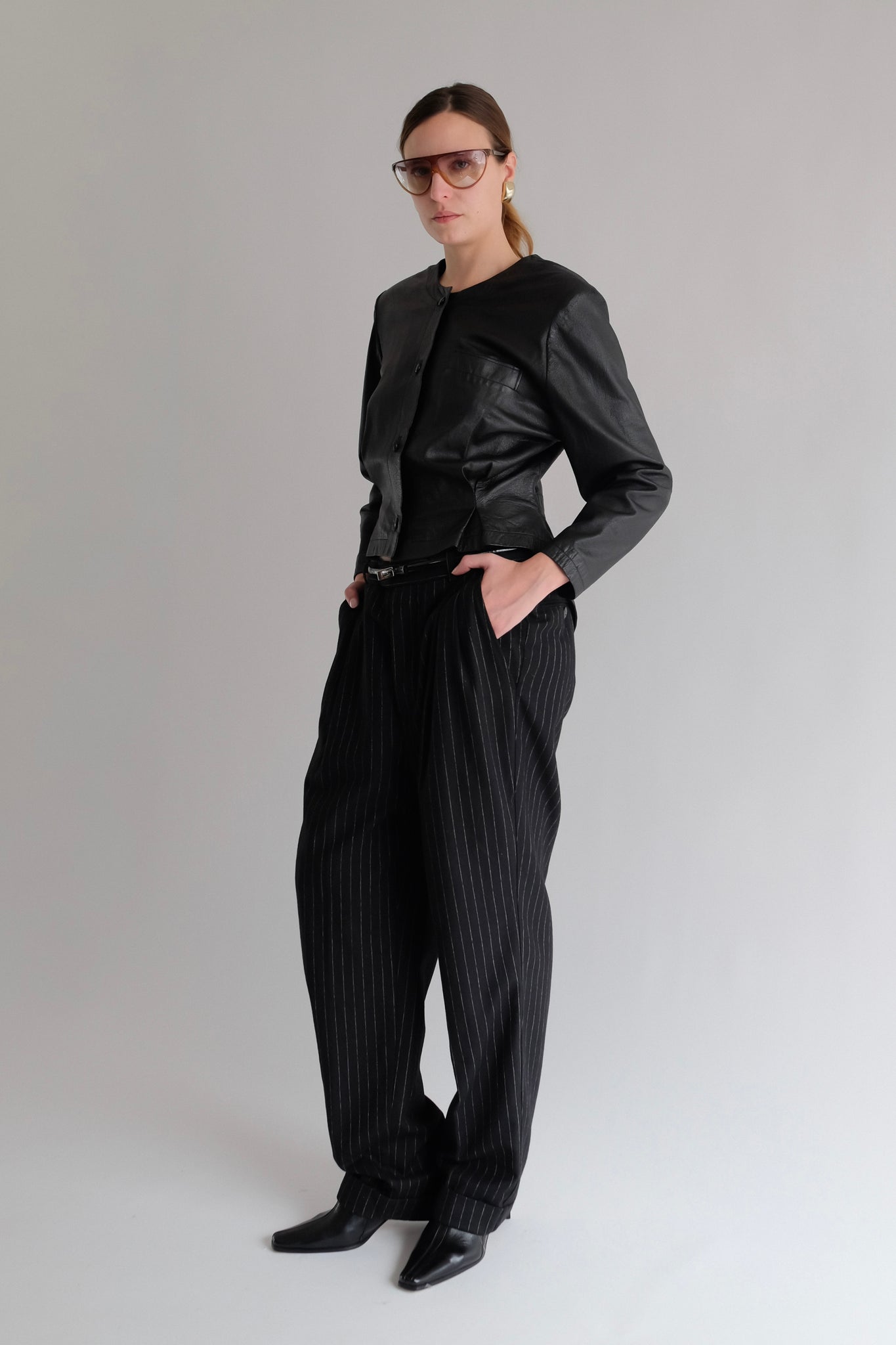 ELIZABETH DAY SINCH TAIL JACKET IN BLACK LEATHER