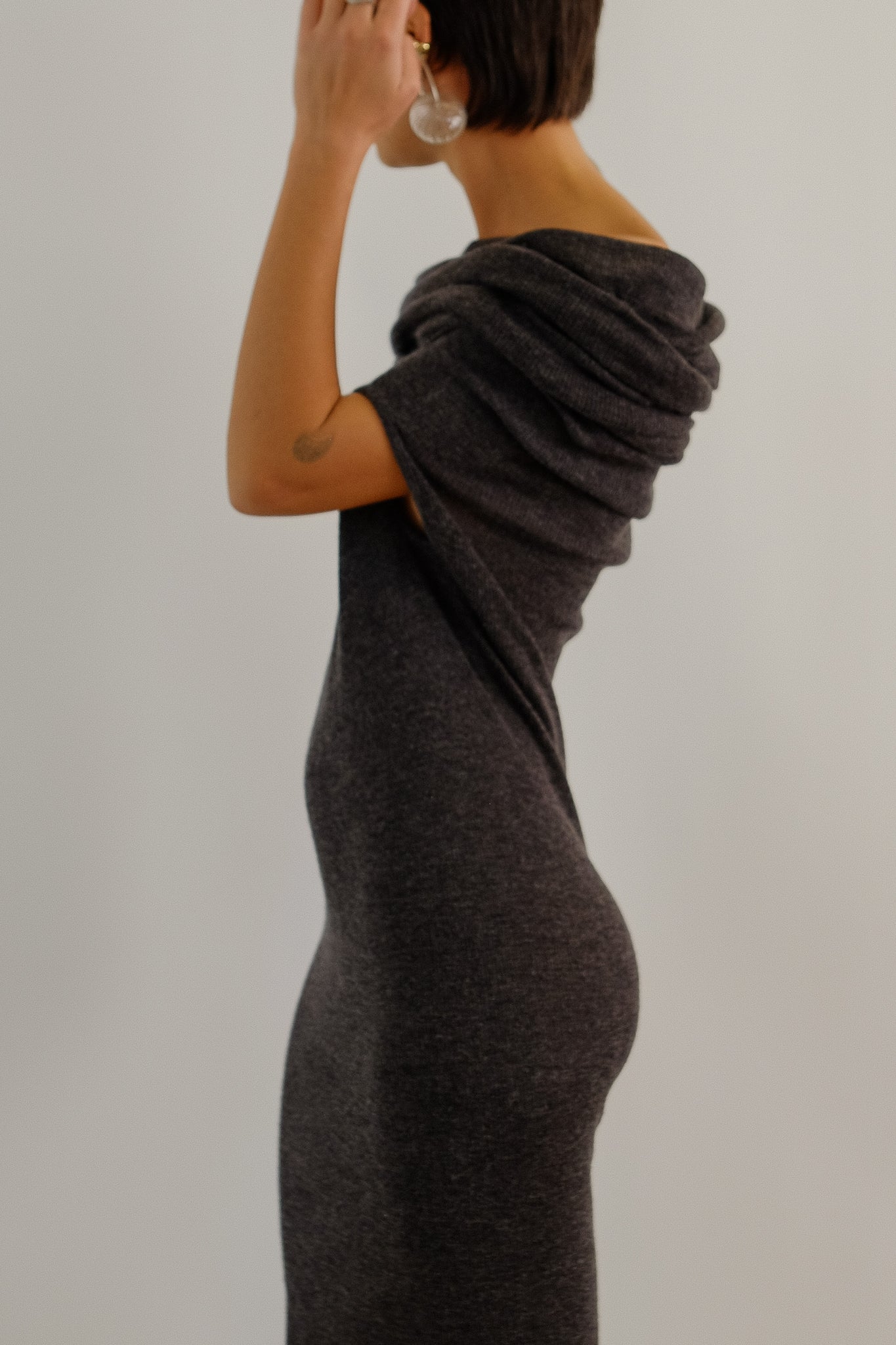 MALLONI ASYMMETRIC KNIT DRESS IN GREY WOOL
