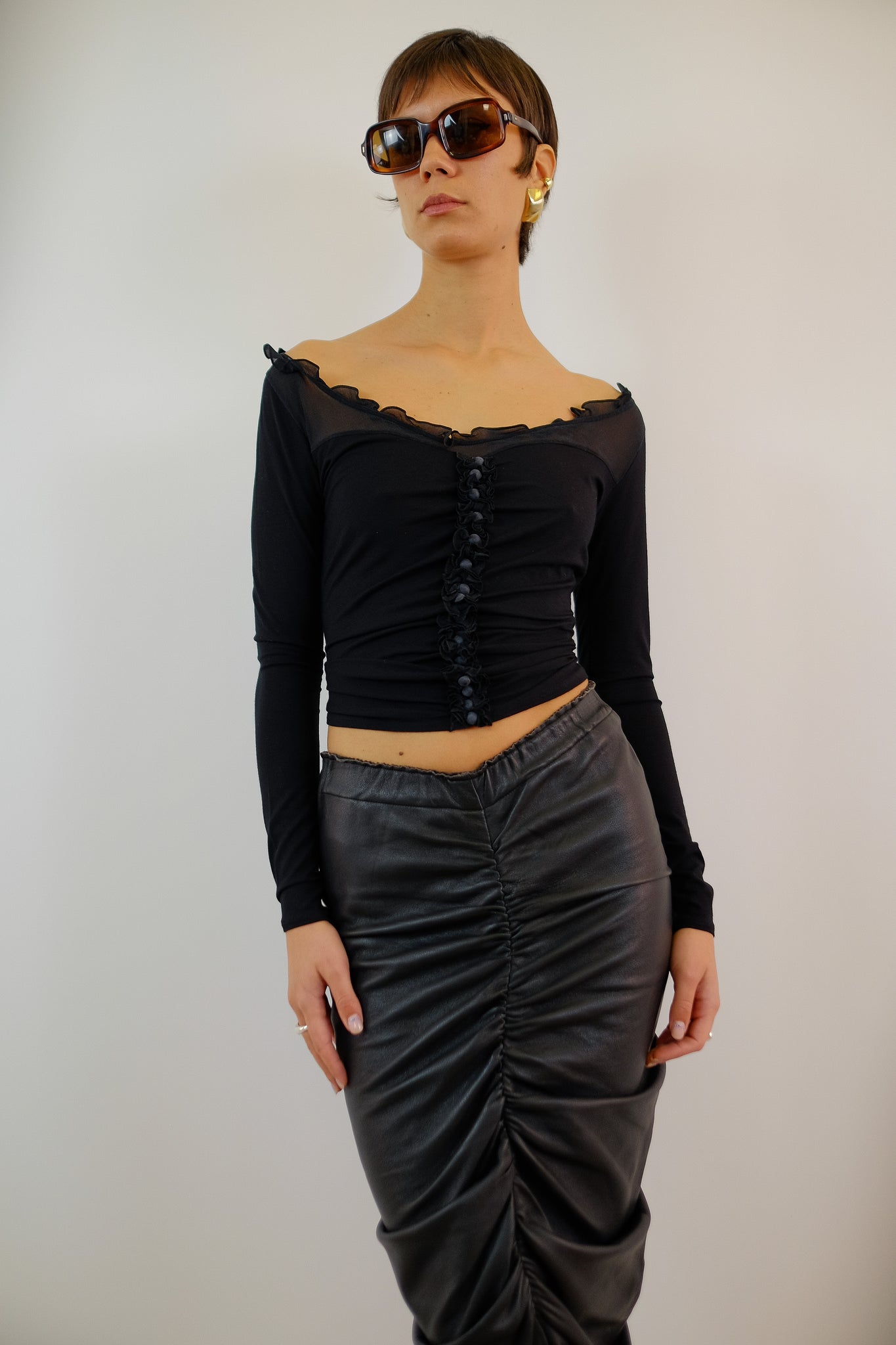LEATHER RUCHED SKIRT IN BLACK