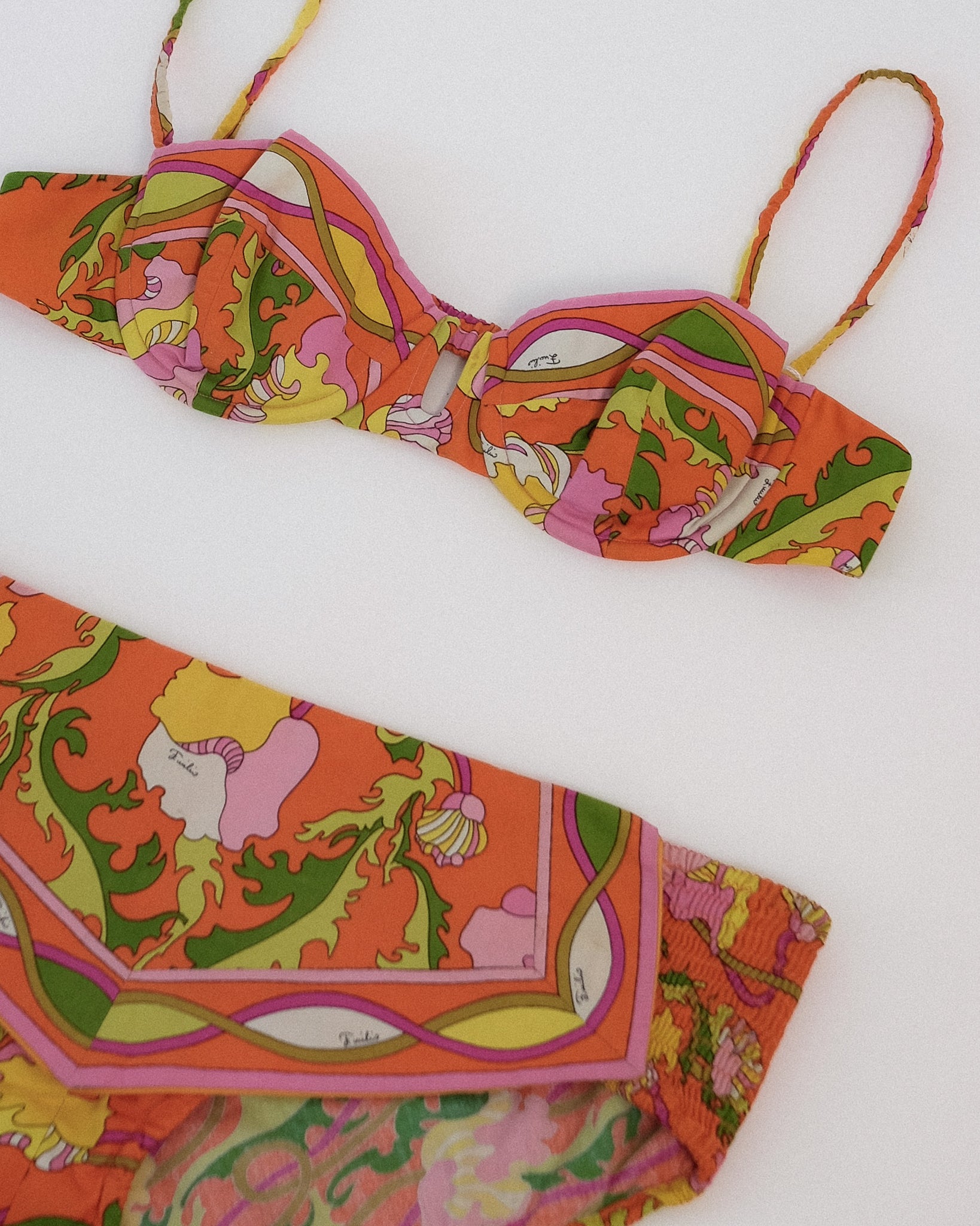 EMILIO PUCCI 1968 DOCUMENTED COLLECTION SET IN PRINTED COTTON