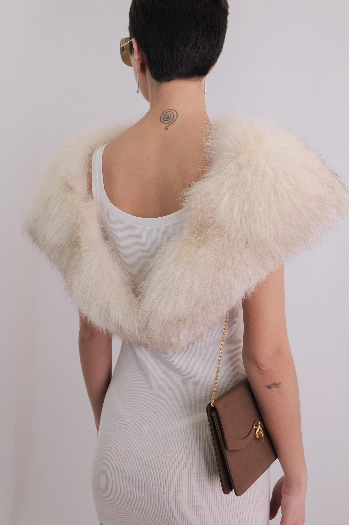 ARTISANAL HANDMADE FOX FUR COLLAR IN NEUTRAL