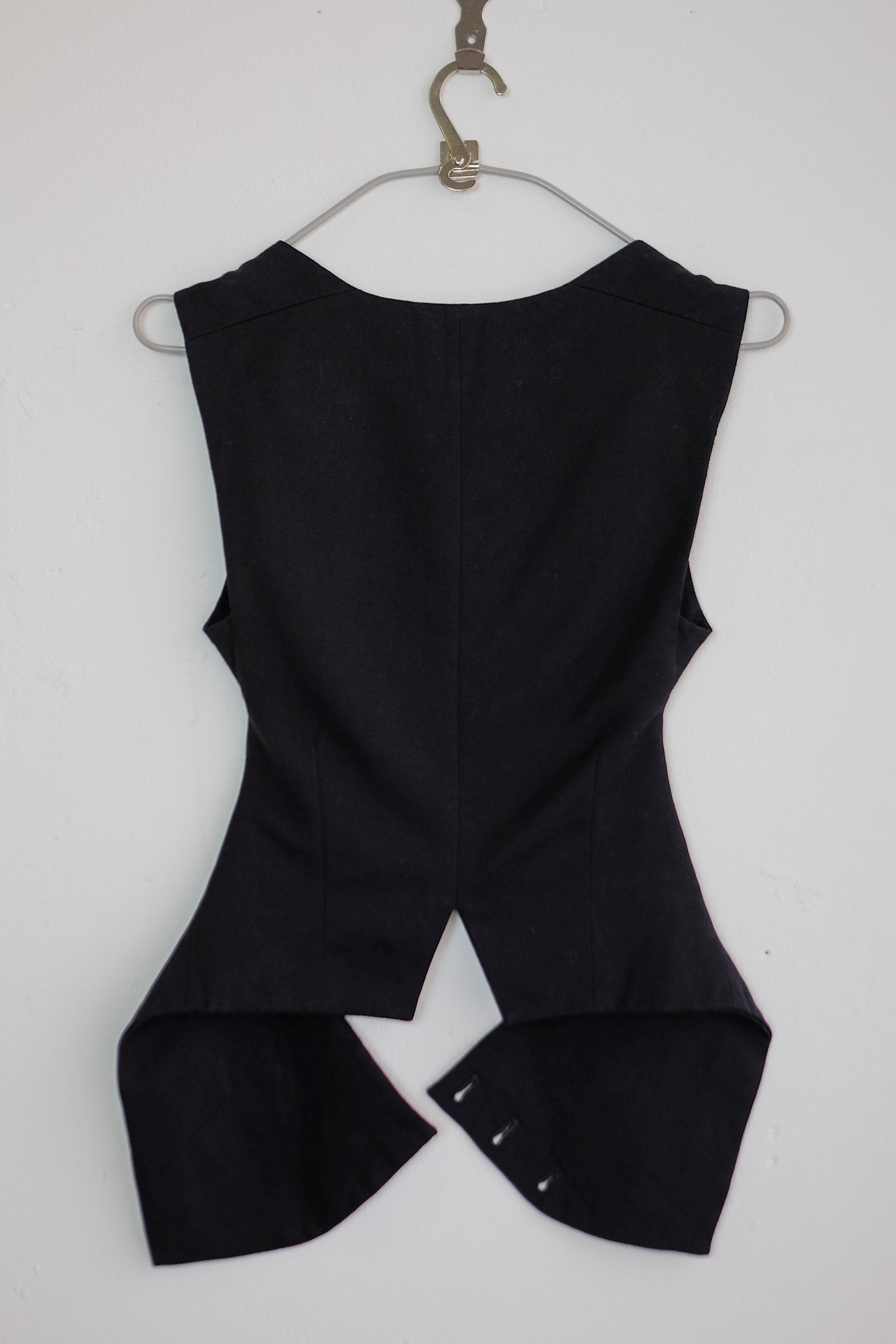 BOGYS DECONSTRUCTED WOOL VEST IN BLACK