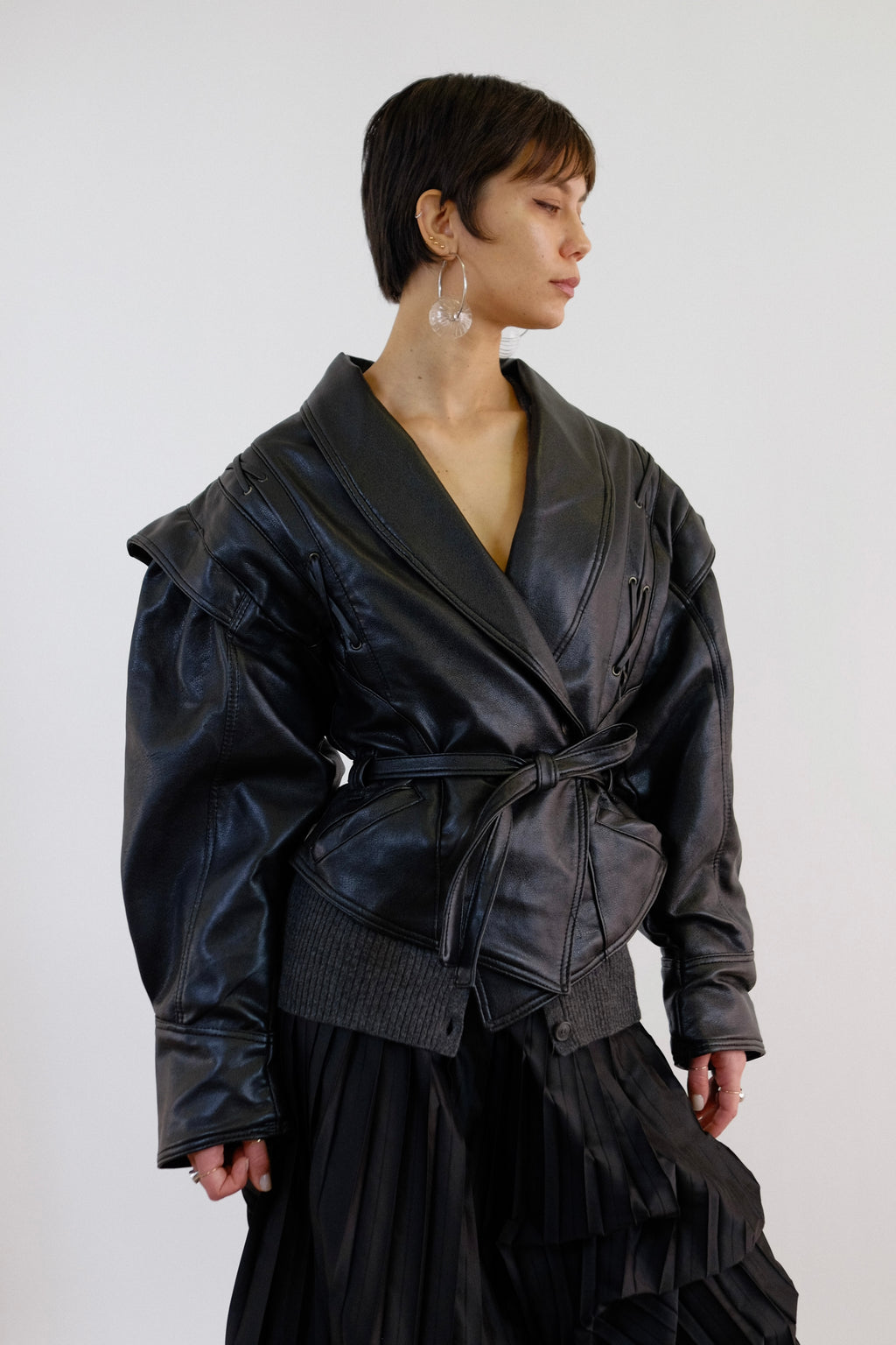SOFT LEATHER SHAWL-COLLAR CINCH JACKET IN BLACK