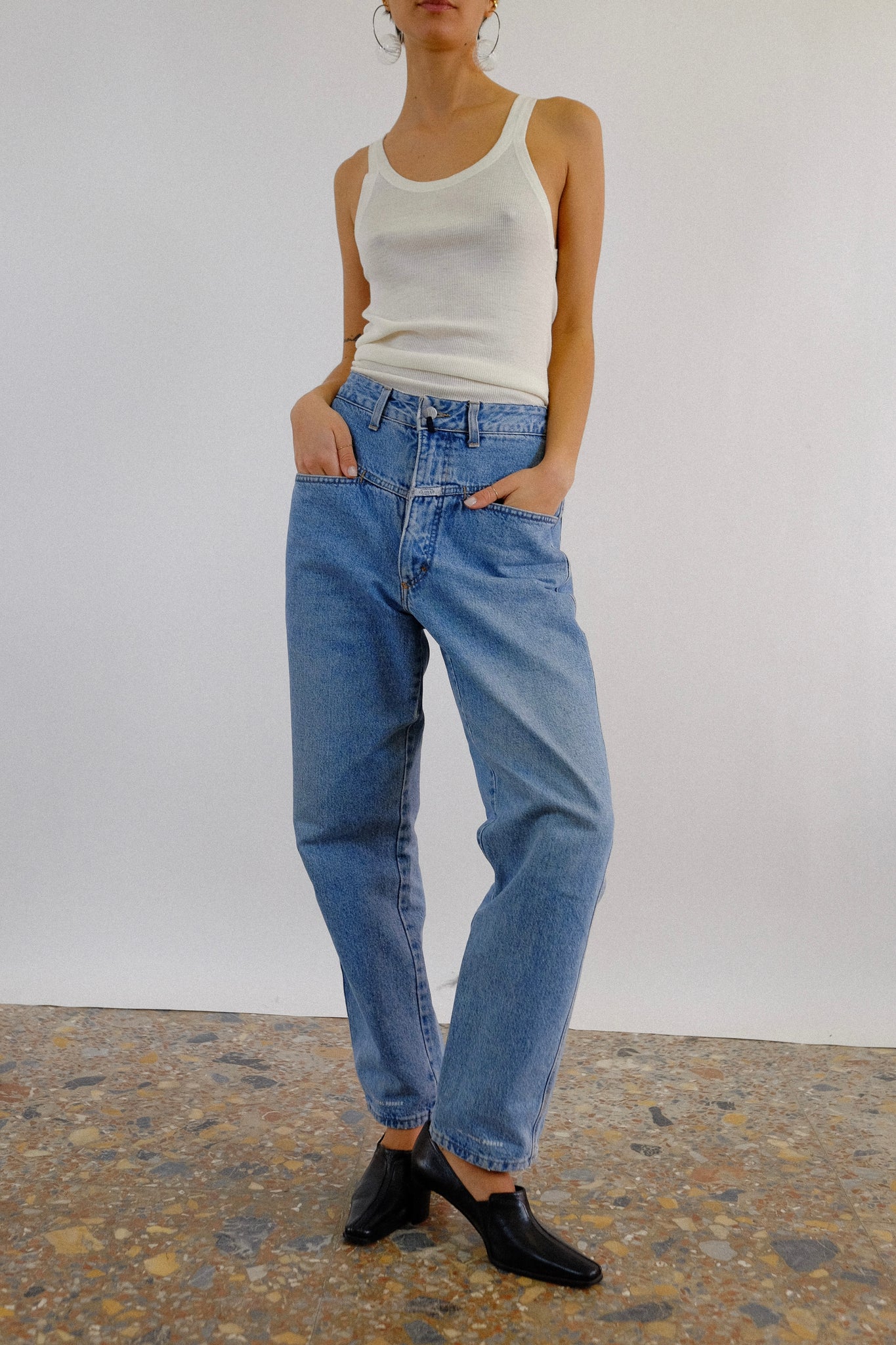 1980s CLOSED CLASSIC LIGHT WASH DENIM JEANS